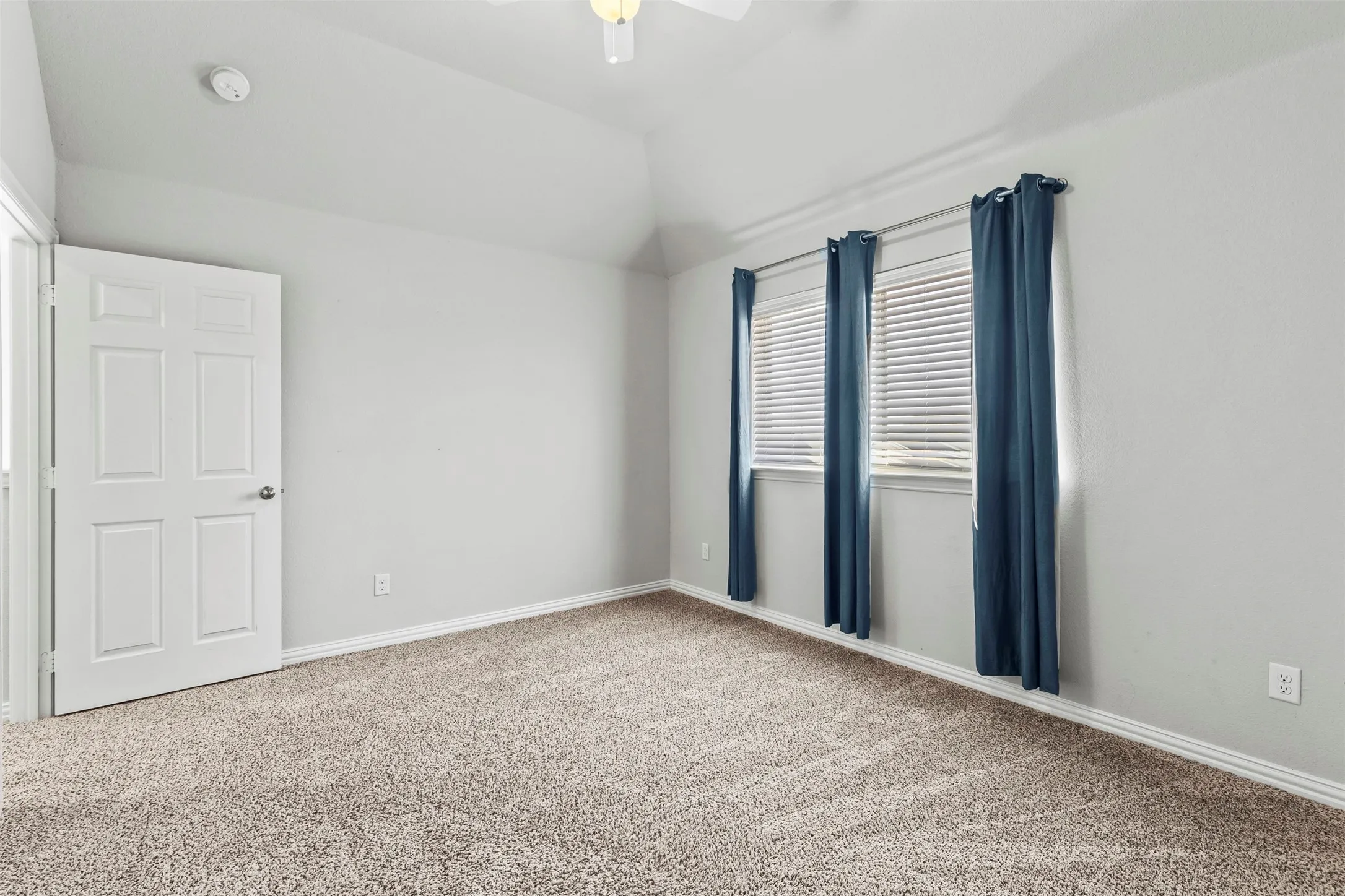 Single Family Residence For Sale in Grayson County , 3522 Hanan Street, Sherman, Texas 75092, 5 Bedroom, 3 Bathroom, 2 Garage spaces, 2,509 Sqft, built in 2018, Preowned, mls#21169710, Real Estate Agent in Sherman, Homes For Sale in Grayson county, Homes For Sale in Sherman, Realtor in Sherman Texas, Real Estate Brokerage Independent Realty Texas, Luminita Cordes Realtor