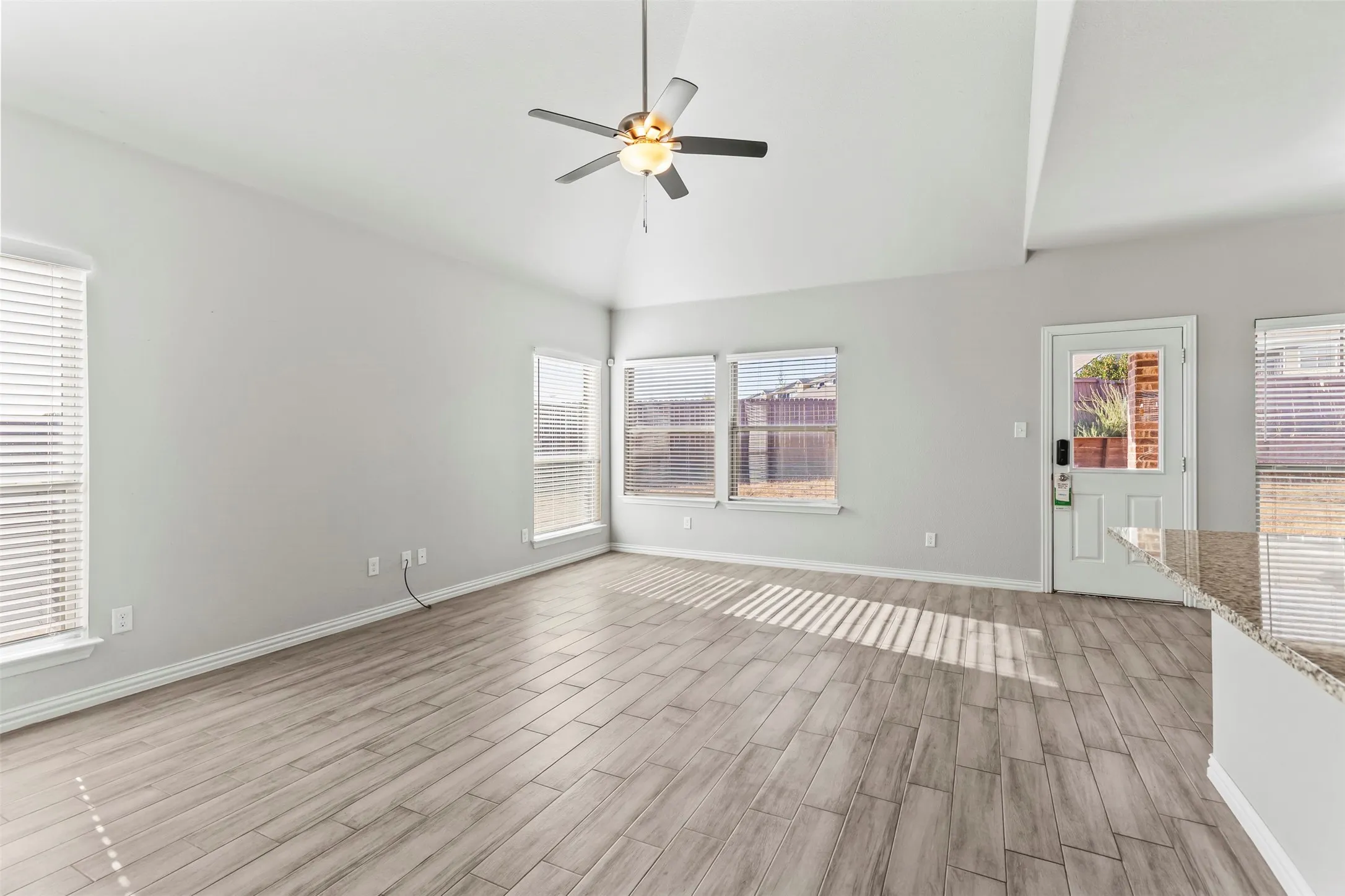 Single Family Residence For Sale in Grayson County , 3522 Hanan Street, Sherman, Texas 75092, 5 Bedroom, 3 Bathroom, 2 Garage spaces, 2,509 Sqft, built in 2018, Preowned, mls#21169710, Real Estate Agent in Sherman, Homes For Sale in Grayson county, Homes For Sale in Sherman, Realtor in Sherman Texas, Real Estate Brokerage Independent Realty Texas, Luminita Cordes Realtor