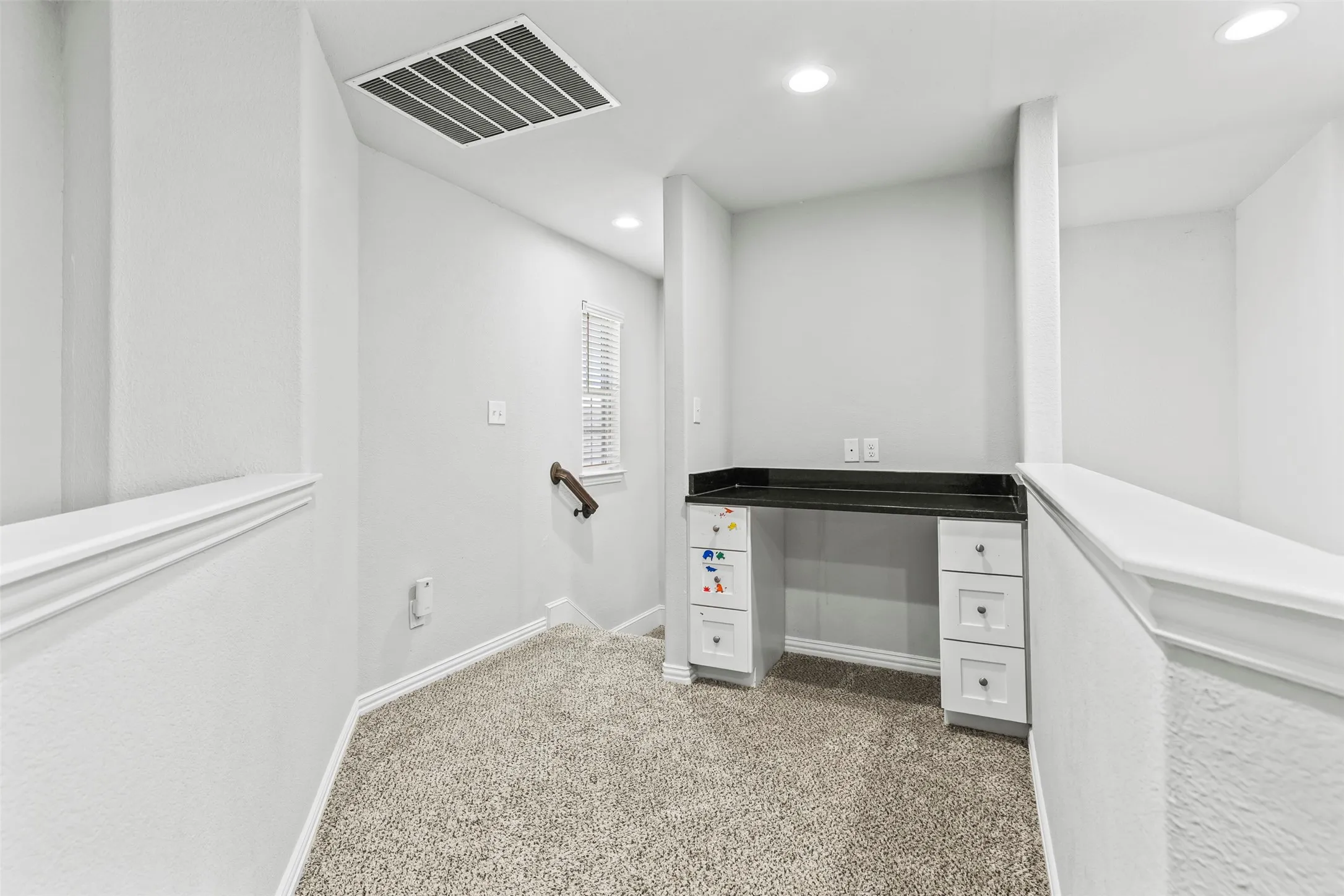 Single Family Residence For Sale in Grayson County , 3522 Hanan Street, Sherman, Texas 75092, 5 Bedroom, 3 Bathroom, 2 Garage spaces, 2,509 Sqft, built in 2018, Preowned, mls#21169710, Real Estate Agent in Sherman, Homes For Sale in Grayson county, Homes For Sale in Sherman, Realtor in Sherman Texas, Real Estate Brokerage Independent Realty Texas, Luminita Cordes Realtor