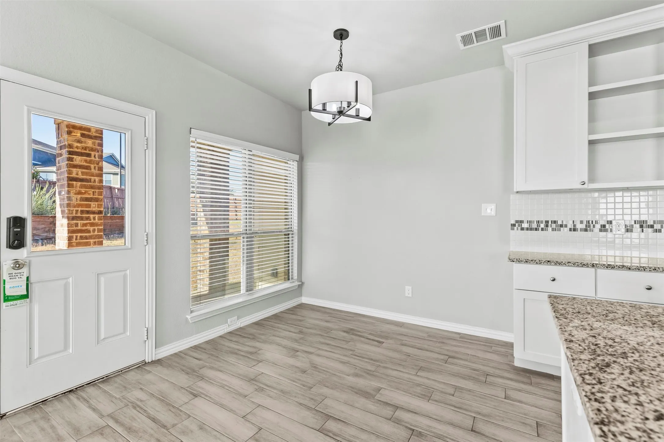 Single Family Residence For Sale in Grayson County , 3522 Hanan Street, Sherman, Texas 75092, 5 Bedroom, 3 Bathroom, 2 Garage spaces, 2,509 Sqft, built in 2018, Preowned, mls#21169710, Real Estate Agent in Sherman, Homes For Sale in Grayson county, Homes For Sale in Sherman, Realtor in Sherman Texas, Real Estate Brokerage Independent Realty Texas, Luminita Cordes Realtor