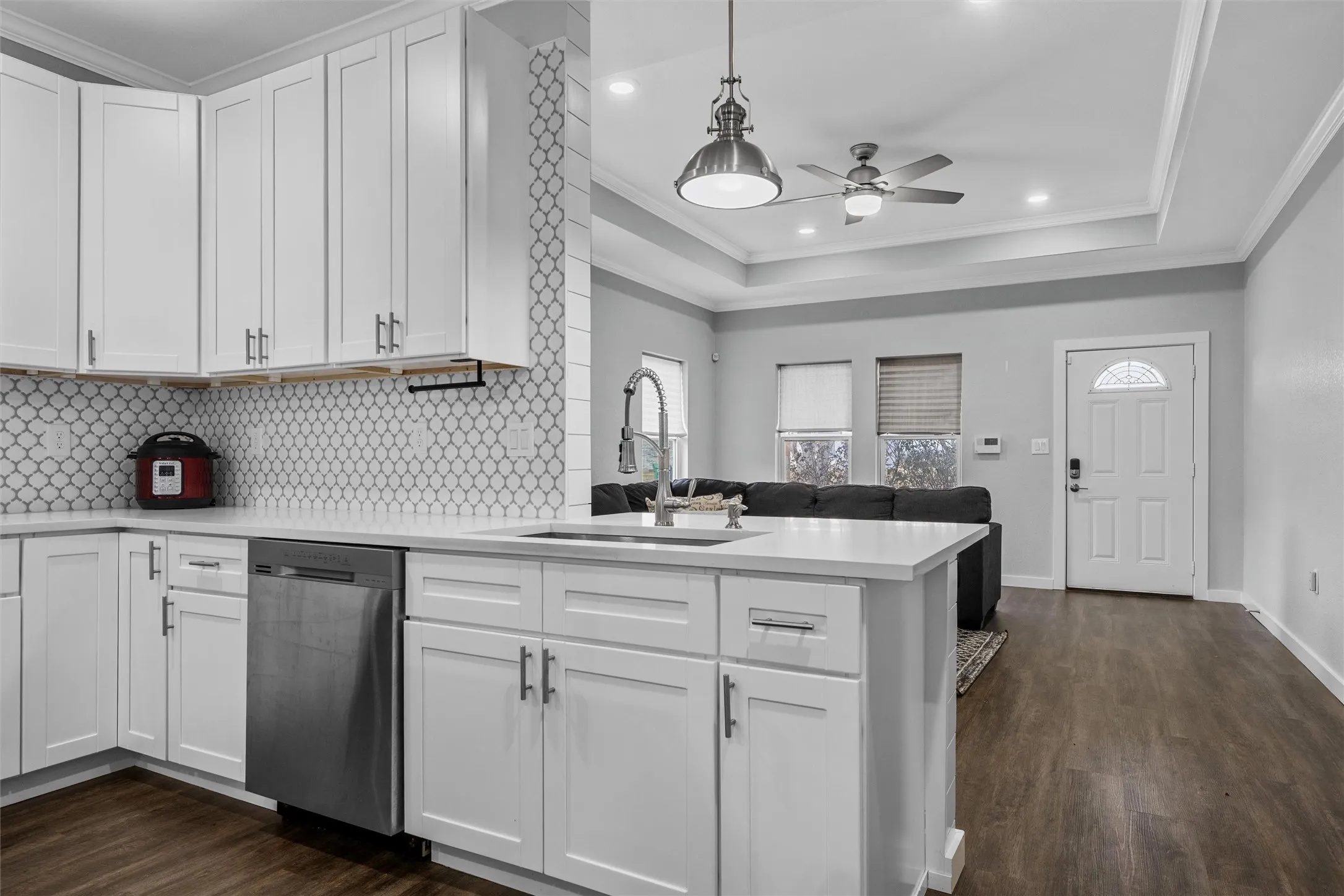 Single Family Residence For Sale in Mc Lennan County , 502 David Davis Drive, Mc Gregor, Texas 76657, 3 Bedroom, 2 Bathroom, 2 Garage spaces, 1,785 Sqft, built in 2020, mls#21169163, Real Estate Agent in Mc Gregor, Homes For Sale in Mc Lennan county, Homes For Sale in Mc Gregor, Realtor in Mc Gregor Texas, Real Estate Brokerage Independent Realty Texas, Luminita Cordes Realtor