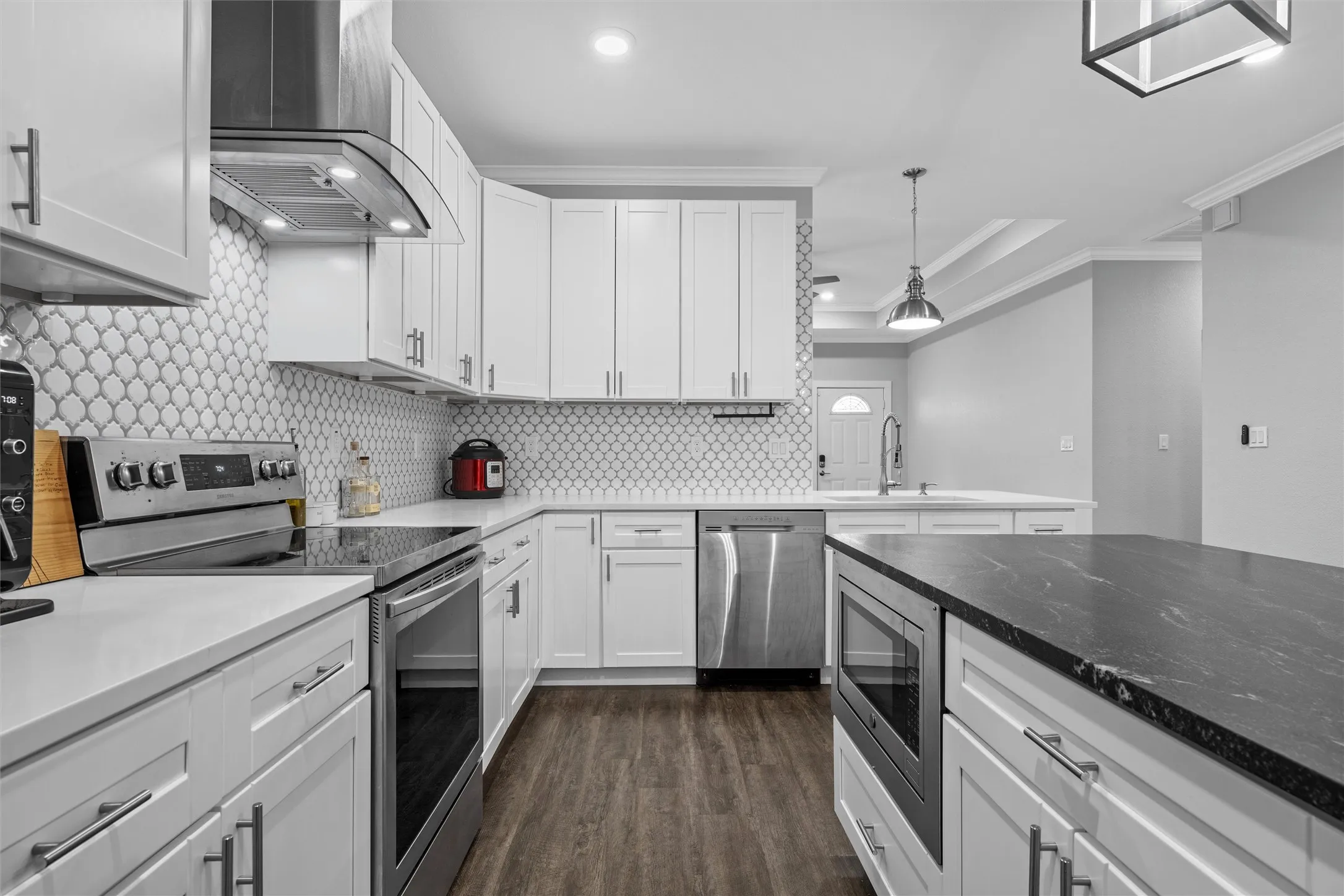Single Family Residence For Sale in Mc Lennan County , 502 David Davis Drive, Mc Gregor, Texas 76657, 3 Bedroom, 2 Bathroom, 2 Garage spaces, 1,785 Sqft, built in 2020, mls#21169163, Real Estate Agent in Mc Gregor, Homes For Sale in Mc Lennan county, Homes For Sale in Mc Gregor, Realtor in Mc Gregor Texas, Real Estate Brokerage Independent Realty Texas, Luminita Cordes Realtor