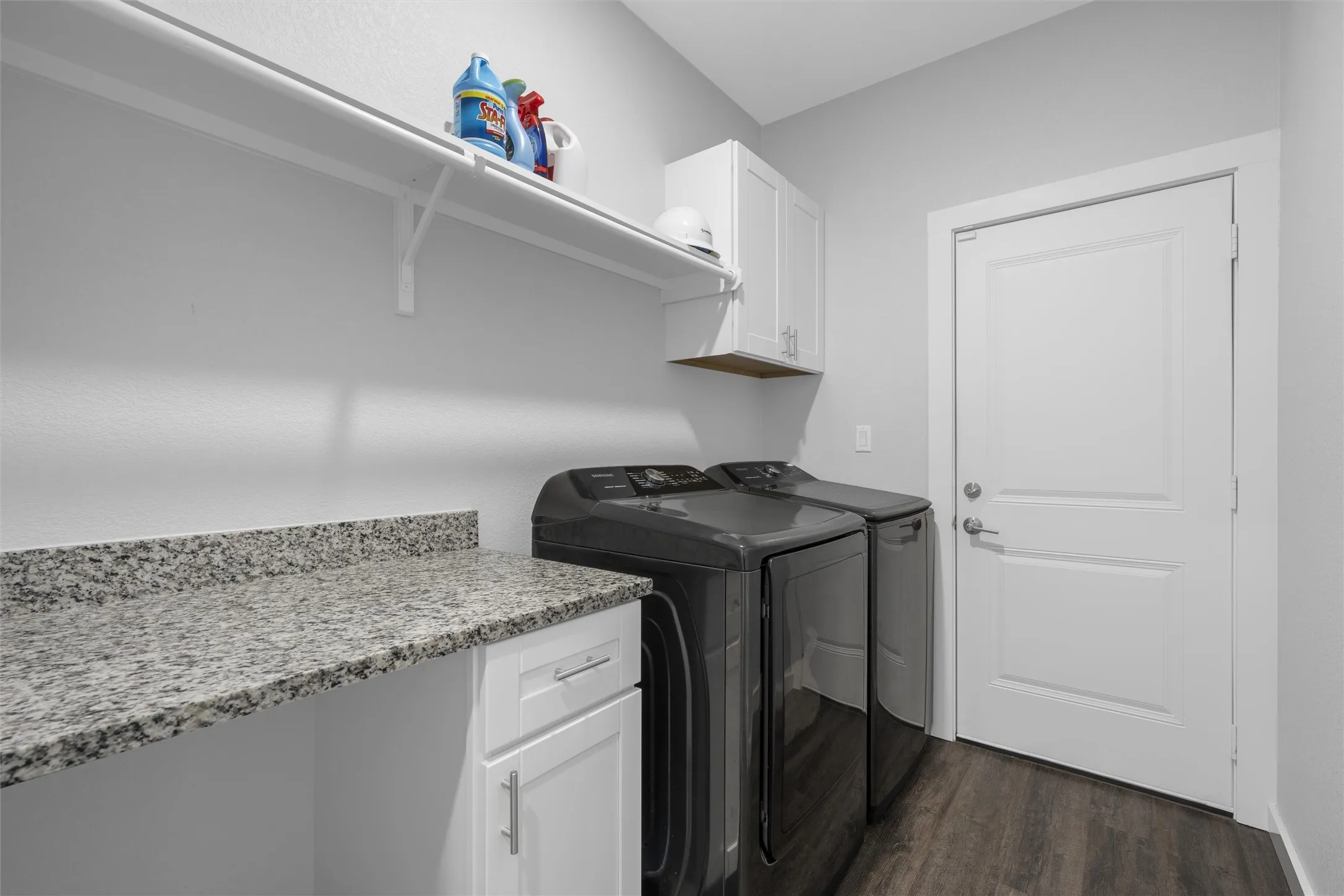 Single Family Residence For Sale in Mc Lennan County , 502 David Davis Drive, Mc Gregor, Texas 76657, 3 Bedroom, 2 Bathroom, 2 Garage spaces, 1,785 Sqft, built in 2020, mls#21169163, Real Estate Agent in Mc Gregor, Homes For Sale in Mc Lennan county, Homes For Sale in Mc Gregor, Realtor in Mc Gregor Texas, Real Estate Brokerage Independent Realty Texas, Luminita Cordes Realtor