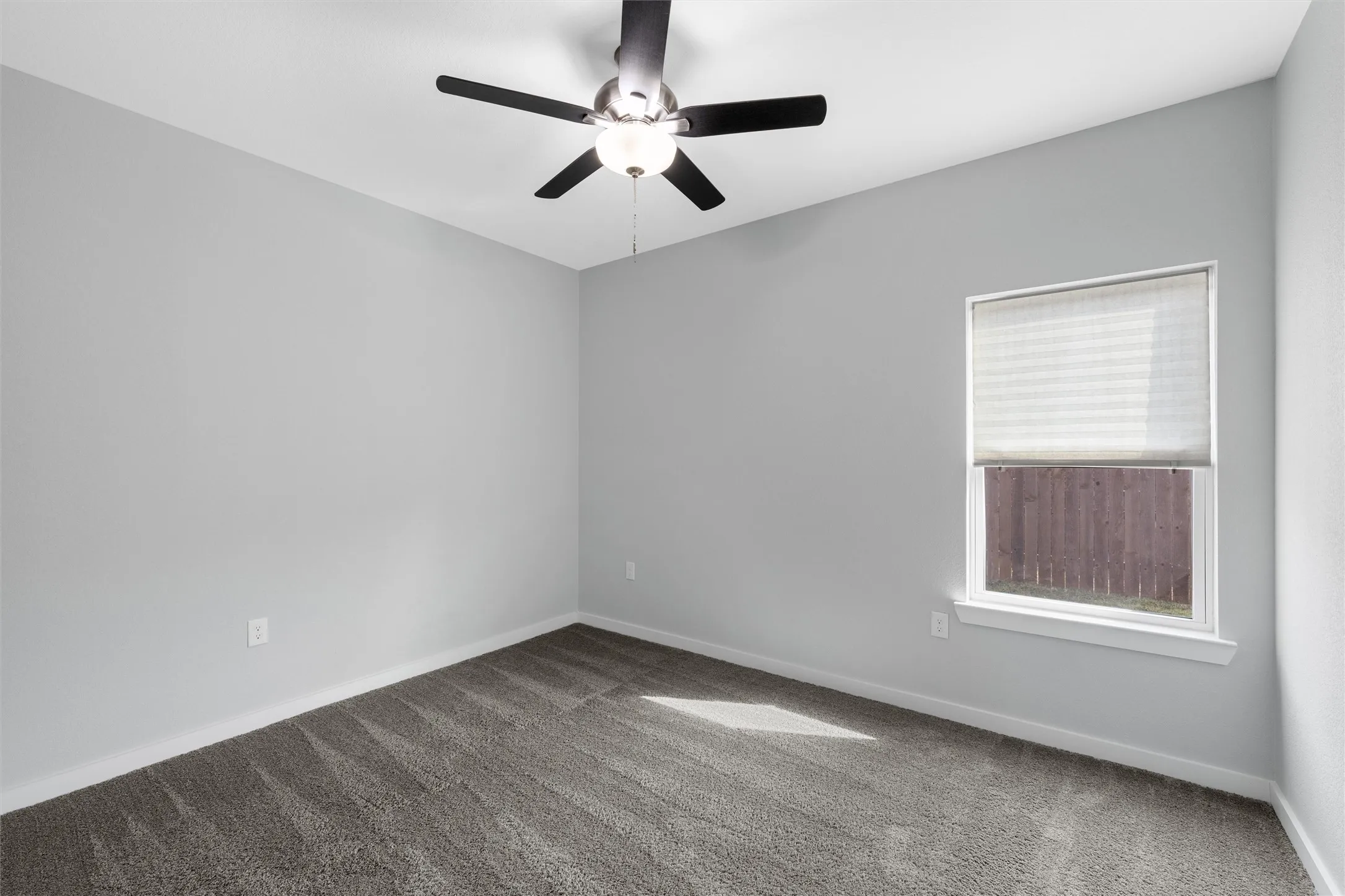 Single Family Residence For Sale in Mc Lennan County , 502 David Davis Drive, Mc Gregor, Texas 76657, 3 Bedroom, 2 Bathroom, 2 Garage spaces, 1,785 Sqft, built in 2020, mls#21169163, Real Estate Agent in Mc Gregor, Homes For Sale in Mc Lennan county, Homes For Sale in Mc Gregor, Realtor in Mc Gregor Texas, Real Estate Brokerage Independent Realty Texas, Luminita Cordes Realtor