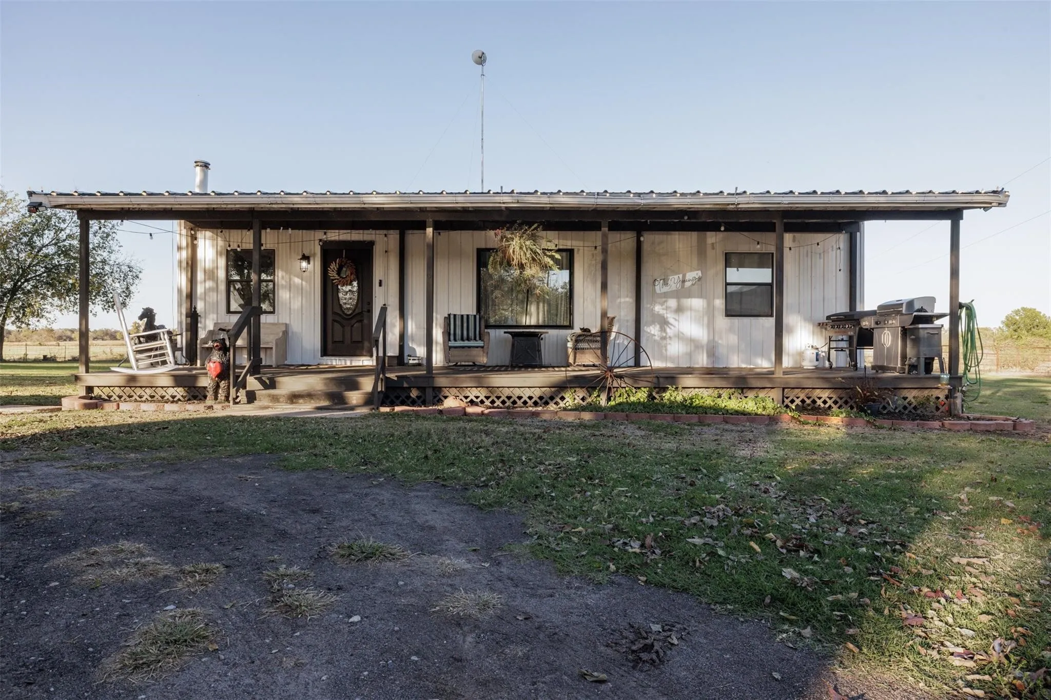 Single Family Residence For Sale in Rains County , 10 acres 765 Rs County Road 3410, Emory, Texas 75440, 5 Bedroom, 4 Bathroom, Garage spaces, 2,940 Sqft, built in 2010, Preowned, mls#21170007, Real Estate Agent in Emory, Homes For Sale in Rains county, Homes For Sale in Emory, Realtor in Emory Texas, Real Estate Brokerage Independent Realty Texas, Luminita Cordes Realtor