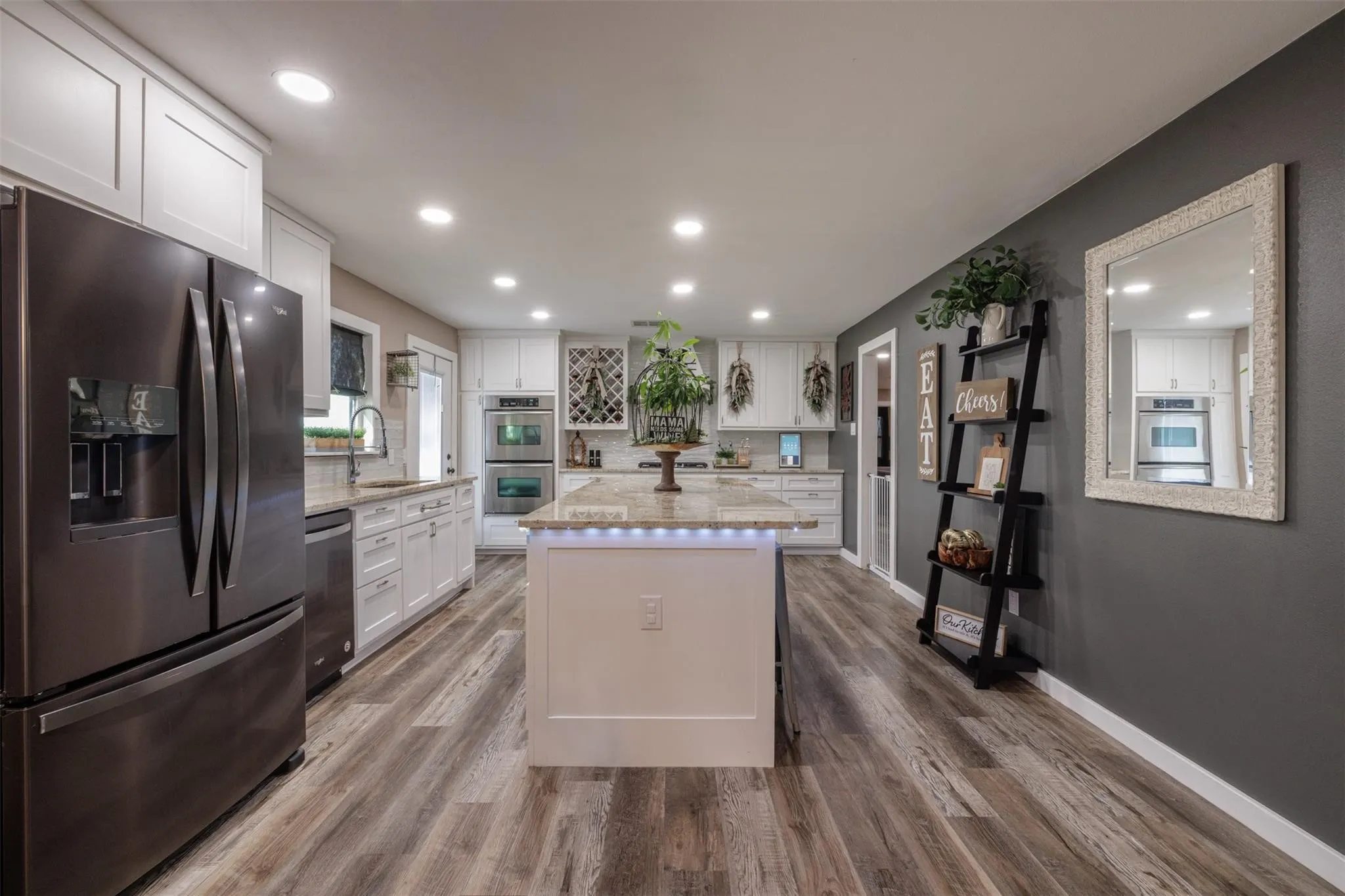 Single Family Residence For Sale in Rains County , 10 acres 765 Rs County Road 3410, Emory, Texas 75440, 5 Bedroom, 4 Bathroom, Garage spaces, 2,940 Sqft, built in 2010, Preowned, mls#21170007, Real Estate Agent in Emory, Homes For Sale in Rains county, Homes For Sale in Emory, Realtor in Emory Texas, Real Estate Brokerage Independent Realty Texas, Luminita Cordes Realtor