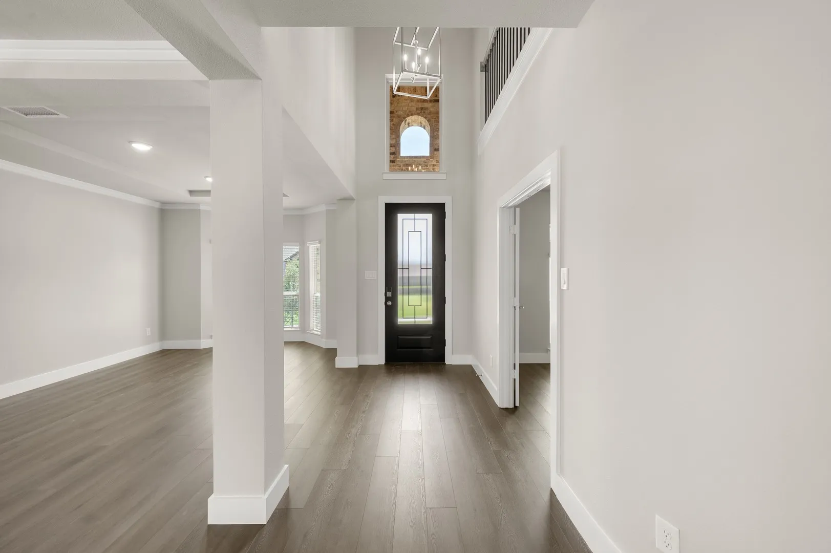 425 Newpark- Entry
