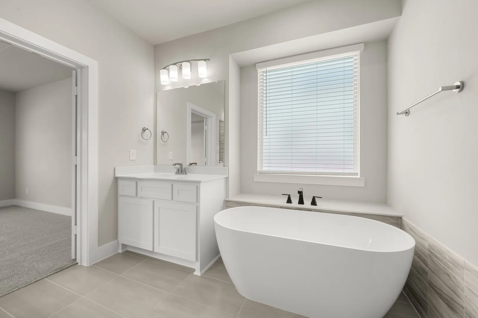 425 Newpark- Primary SUite-4