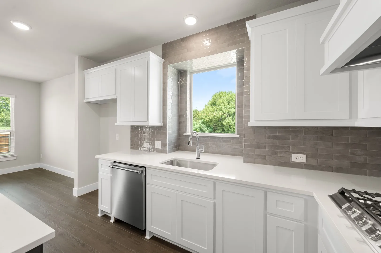 425 Newpark- Kitchen-5