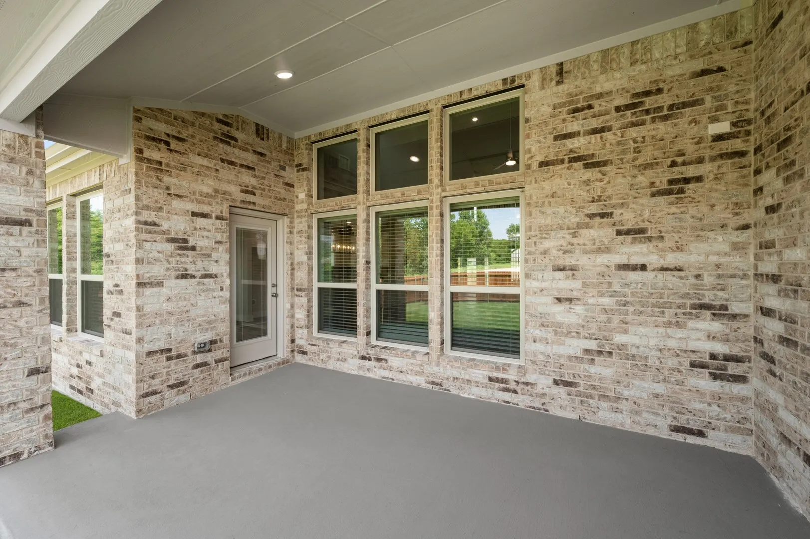 425 Newpark- Back Exterior
