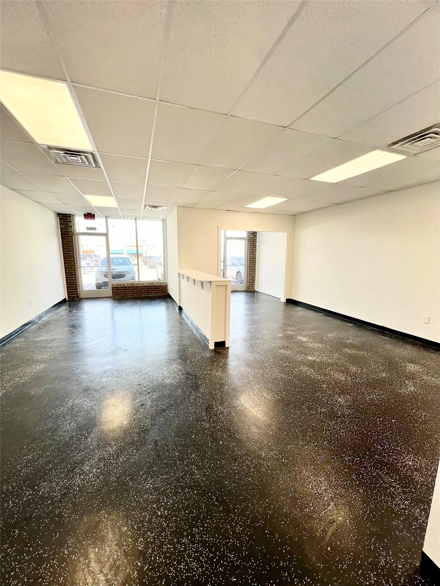 Office For Rent in Parker County , 1414 S Main Street, Weatherford, Texas 76086, 0, 0, Garage spaces, 0 Sqft, built in 1977, Preowned, Price $1,838, mls#21170526, Real Estate Agent in Weatherford, Homes For Rent in Parker county, Homes For Rent in Weatherford, Realtor in Weatherford Texas, Real Estate Brokerage Independent Realty Texas, Luminita Cordes Realtor