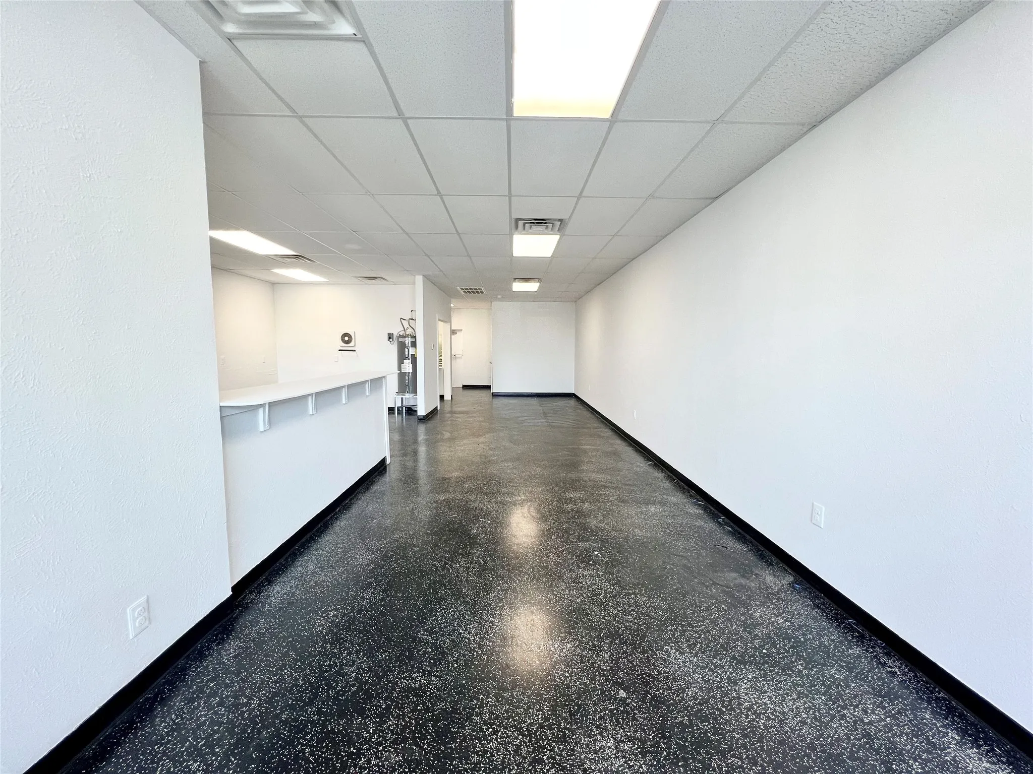 Office For Rent in Parker County , 1414 S Main Street, Weatherford, Texas 76086, 0, 0, Garage spaces, 0 Sqft, built in 1977, Preowned, Price $1,838, mls#21170526, Real Estate Agent in Weatherford, Homes For Rent in Parker county, Homes For Rent in Weatherford, Realtor in Weatherford Texas, Real Estate Brokerage Independent Realty Texas, Luminita Cordes Realtor