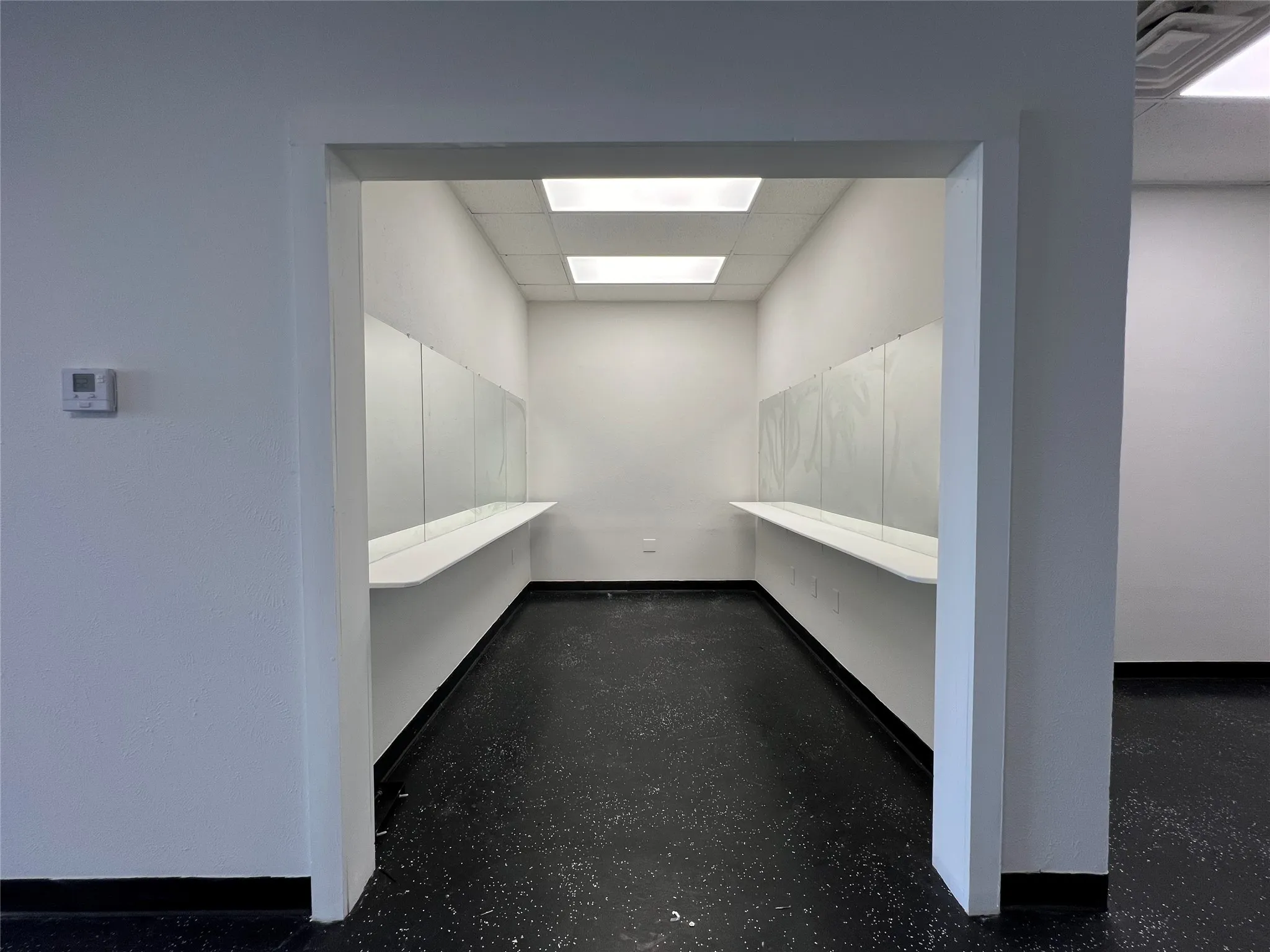 Office For Rent in Parker County , 1414 S Main Street, Weatherford, Texas 76086, 0, 0, Garage spaces, 0 Sqft, built in 1977, Preowned, Price $1,838, mls#21170526, Real Estate Agent in Weatherford, Homes For Rent in Parker county, Homes For Rent in Weatherford, Realtor in Weatherford Texas, Real Estate Brokerage Independent Realty Texas, Luminita Cordes Realtor