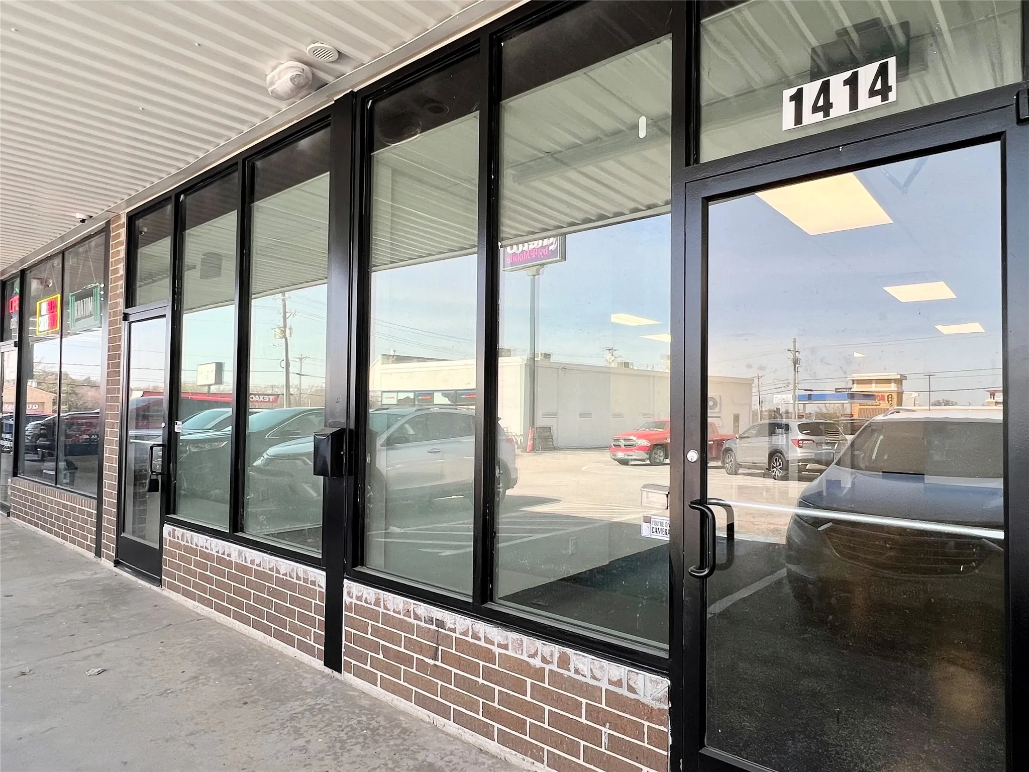 Office For Rent in Parker County , 1414 S Main Street, Weatherford, Texas 76086, 0, 0, Garage spaces, 0 Sqft, built in 1977, Preowned, Price $1,838, mls#21170526, Real Estate Agent in Weatherford, Homes For Rent in Parker county, Homes For Rent in Weatherford, Realtor in Weatherford Texas, Real Estate Brokerage Independent Realty Texas, Luminita Cordes Realtor