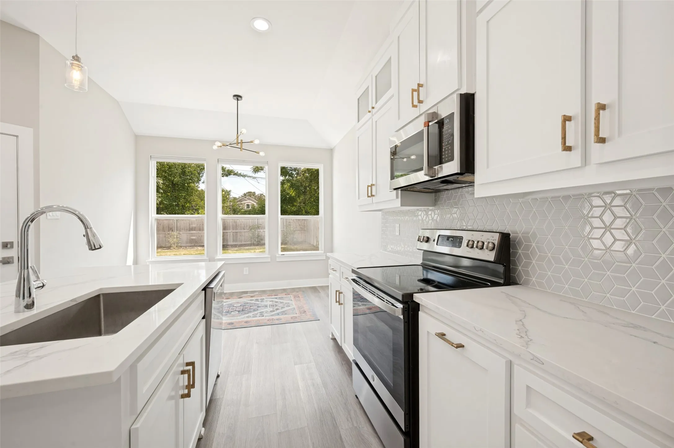 Single Family Residence For Sale in Dallas County , 1210 Morrell Avenue, Dallas, Texas 75203, 4 Bedroom, 2 Bathroom, 2 Garage spaces, 1,801 Sqft, built in 2023, mls#21170280, Real Estate Agent in Dallas, Homes For Sale in Dallas county, Homes For Sale in Dallas, Realtor in Dallas Texas, Real Estate Brokerage Independent Realty Texas, Luminita Cordes Realtor