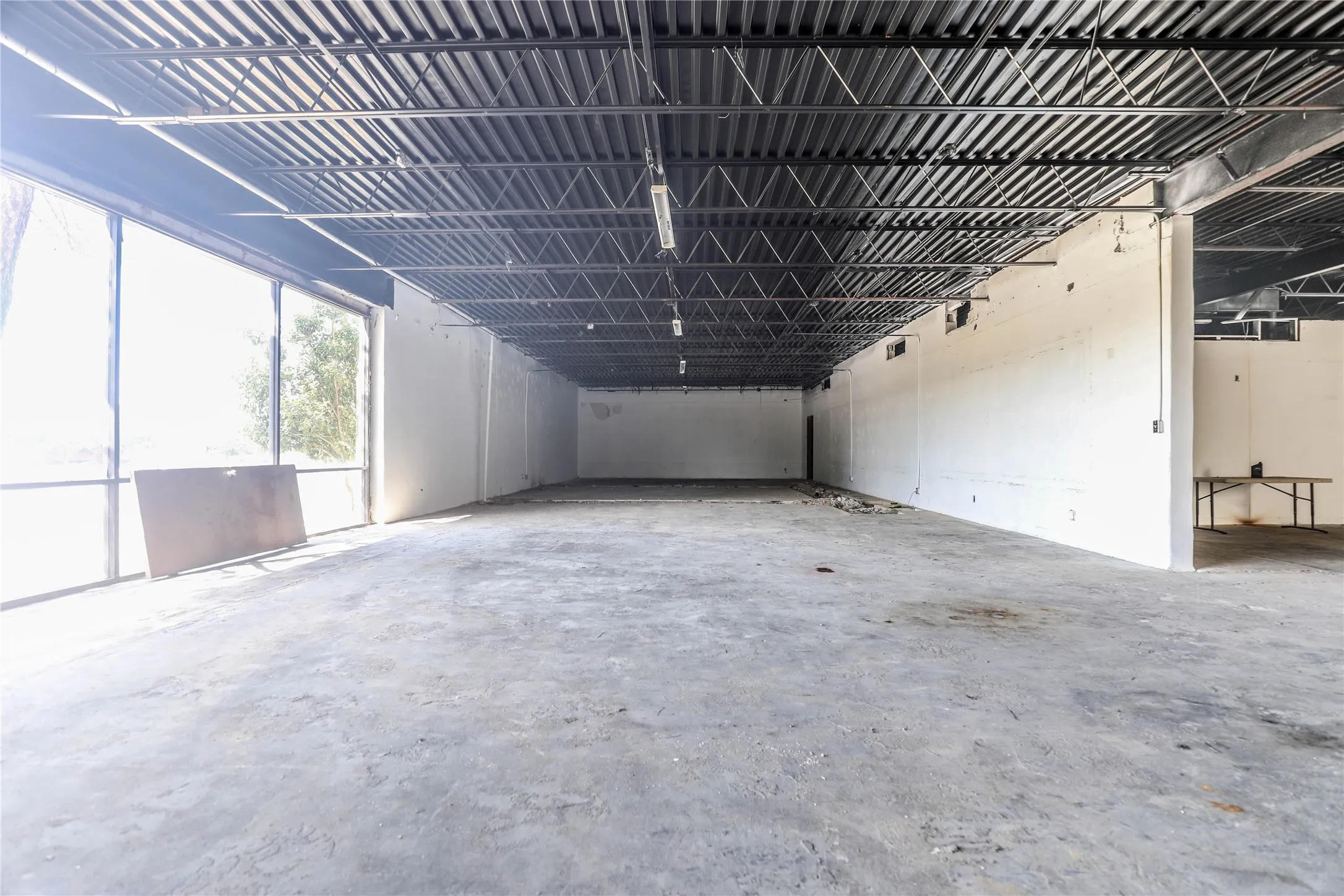 Misc room featuring a garage
