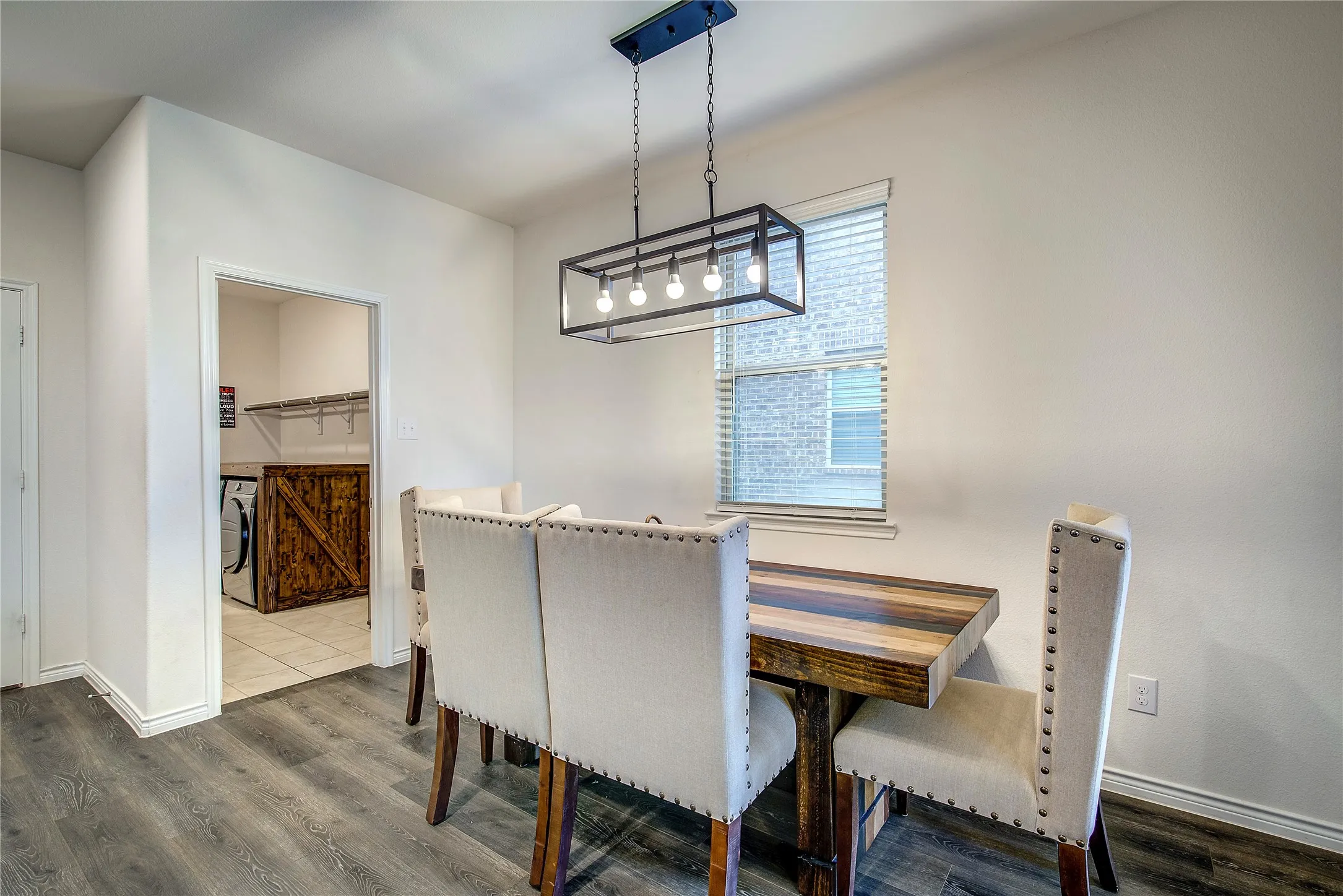 Single Family Residence For Sale in Hunt County , 102 Whitetail Way, Caddo Mills, Texas 75135, 4 Bedroom, 3 Bathroom, 2 Garage spaces, 2,454 Sqft, built in 2020, Preowned, Price $329,900, mls#21163115, Real Estate Agent in Caddo Mills, Homes For Sale in Hunt county, Homes For Sale in Caddo Mills, Realtor in Caddo Mills Texas, Real Estate Brokerage Independent Realty Texas, Luminita Cordes Realtor