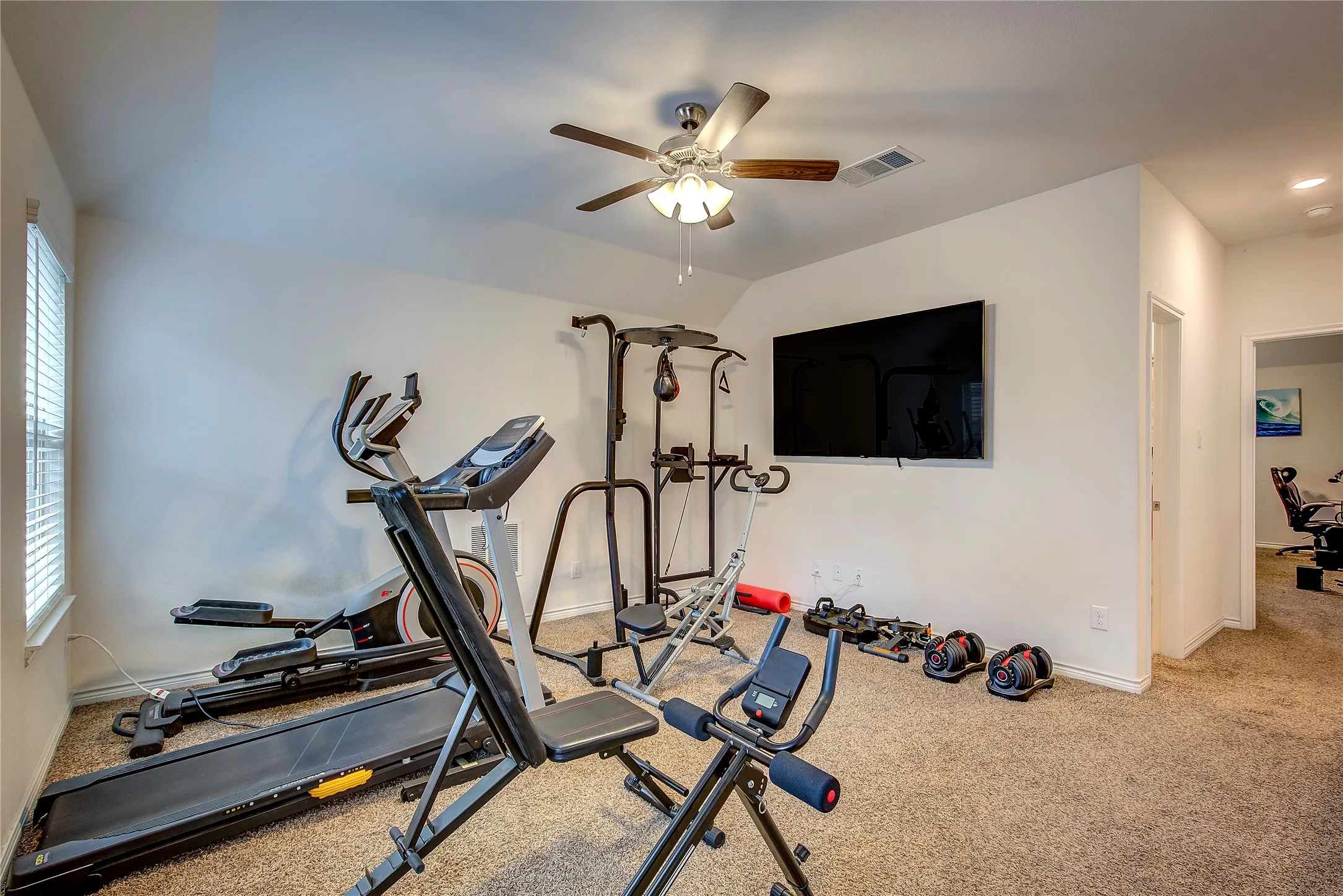 Single Family Residence For Sale in Hunt County , 102 Whitetail Way, Caddo Mills, Texas 75135, 4 Bedroom, 3 Bathroom, 2 Garage spaces, 2,454 Sqft, built in 2020, Preowned, Price $329,900, mls#21163115, Real Estate Agent in Caddo Mills, Homes For Sale in Hunt county, Homes For Sale in Caddo Mills, Realtor in Caddo Mills Texas, Real Estate Brokerage Independent Realty Texas, Luminita Cordes Realtor