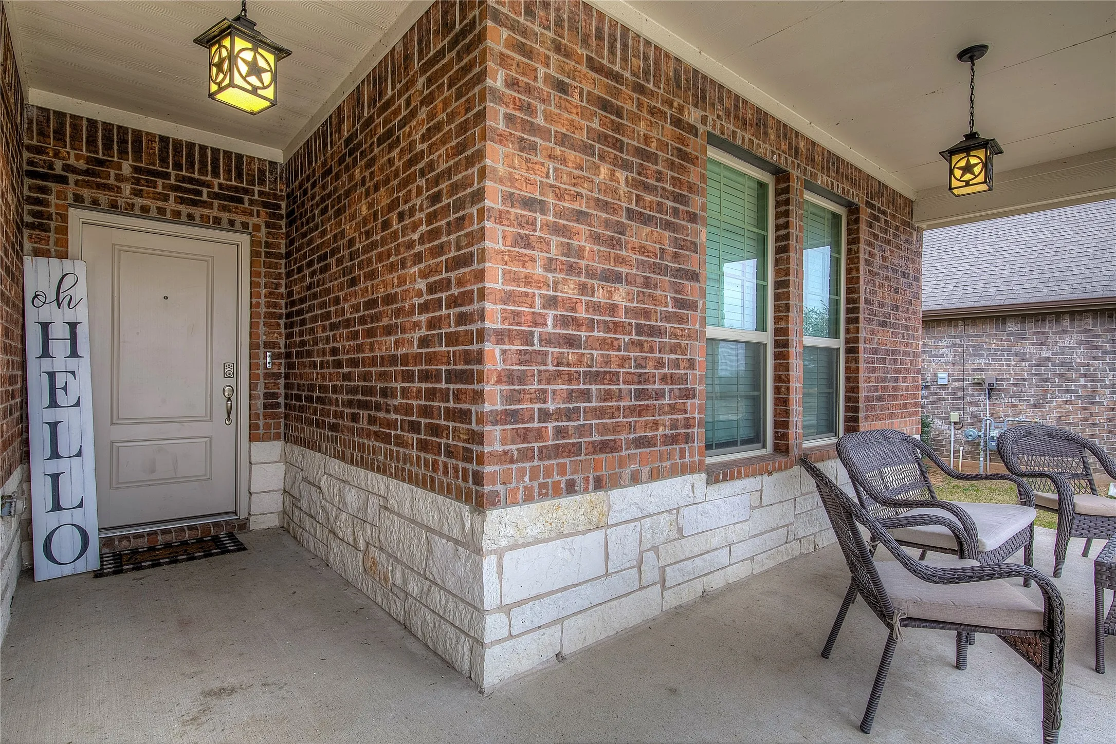 Single Family Residence For Sale in Hunt County , 102 Whitetail Way, Caddo Mills, Texas 75135, 4 Bedroom, 3 Bathroom, 2 Garage spaces, 2,454 Sqft, built in 2020, Preowned, Price $329,900, mls#21163115, Real Estate Agent in Caddo Mills, Homes For Sale in Hunt county, Homes For Sale in Caddo Mills, Realtor in Caddo Mills Texas, Real Estate Brokerage Independent Realty Texas, Luminita Cordes Realtor