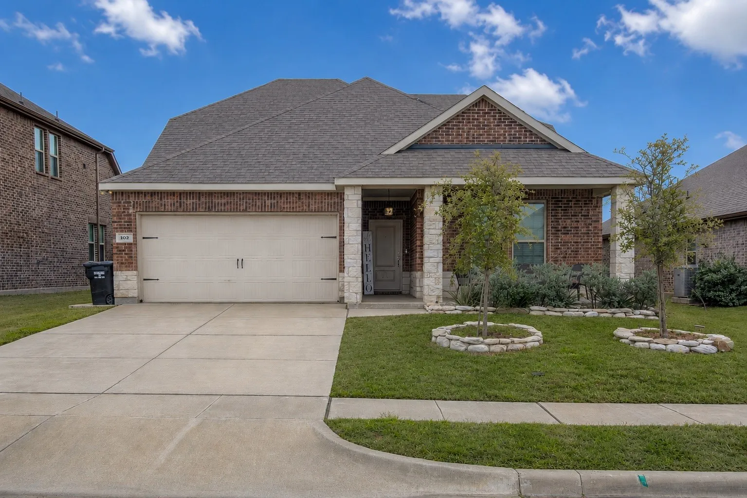 Single Family Residence For Sale in Hunt County , 102 Whitetail Way, Caddo Mills, Texas 75135, 4 Bedroom, 3 Bathroom, 2 Garage spaces, 2,454 Sqft, built in 2020, Preowned, Price $329,900, mls#21163115, Real Estate Agent in Caddo Mills, Homes For Sale in Hunt county, Homes For Sale in Caddo Mills, Realtor in Caddo Mills Texas, Real Estate Brokerage Independent Realty Texas, Luminita Cordes Realtor
