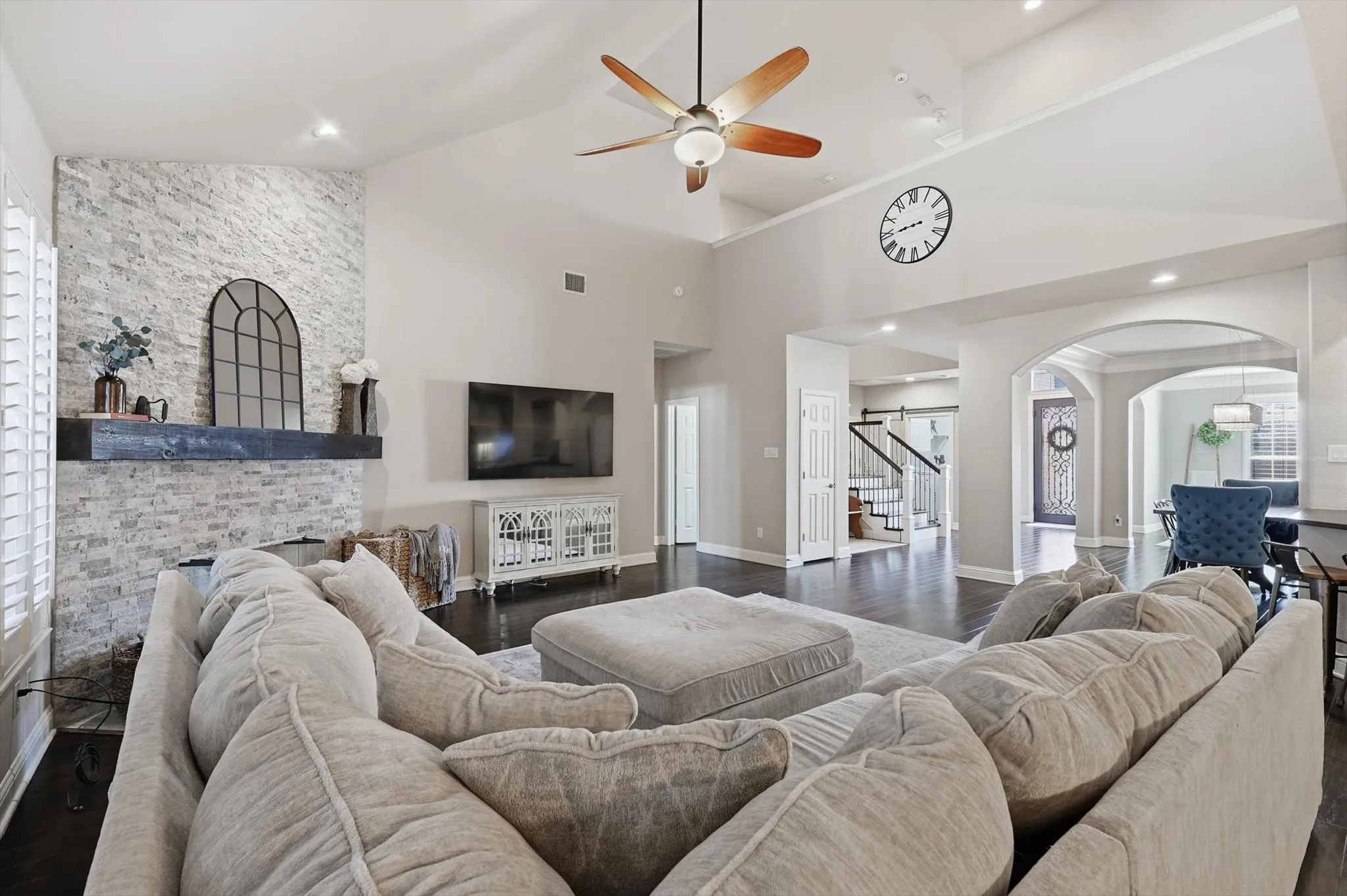 Single Family Residence For Sale in Collin County , 1001 Bridgeport Lane, Prosper, Texas 75078, 4 Bedroom, 3 Bathroom, 3 Garage spaces, 3,670 Sqft, built in 2005, Preowned, mls#21169549, Real Estate Agent in Prosper, Homes For Sale in Collin county, Homes For Sale in Prosper, Realtor in Prosper Texas, Real Estate Brokerage Independent Realty Texas, Luminita Cordes Realtor