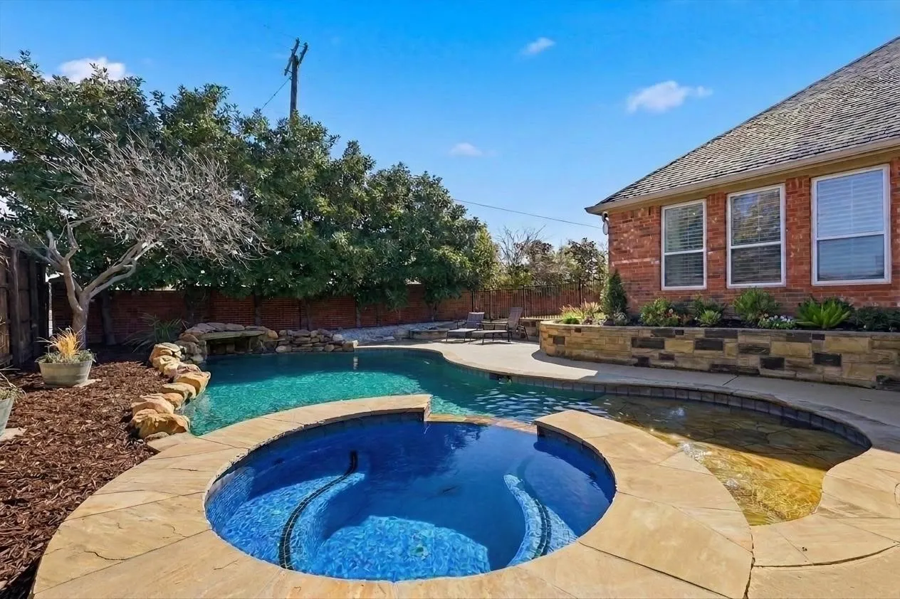 Single Family Residence For Sale in Collin County , 1001 Bridgeport Lane, Prosper, Texas 75078, 4 Bedroom, 3 Bathroom, 3 Garage spaces, 3,670 Sqft, built in 2005, Preowned, mls#21169549, Real Estate Agent in Prosper, Homes For Sale in Collin county, Homes For Sale in Prosper, Realtor in Prosper Texas, Real Estate Brokerage Independent Realty Texas, Luminita Cordes Realtor