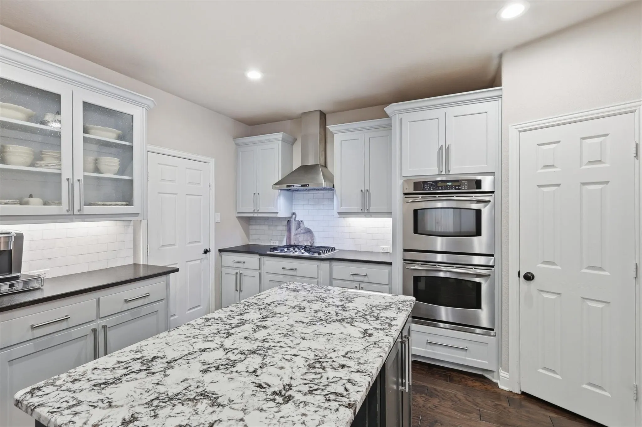 Single Family Residence For Sale in Collin County , 1001 Bridgeport Lane, Prosper, Texas 75078, 4 Bedroom, 3 Bathroom, 3 Garage spaces, 3,670 Sqft, built in 2005, Preowned, mls#21169549, Real Estate Agent in Prosper, Homes For Sale in Collin county, Homes For Sale in Prosper, Realtor in Prosper Texas, Real Estate Brokerage Independent Realty Texas, Luminita Cordes Realtor