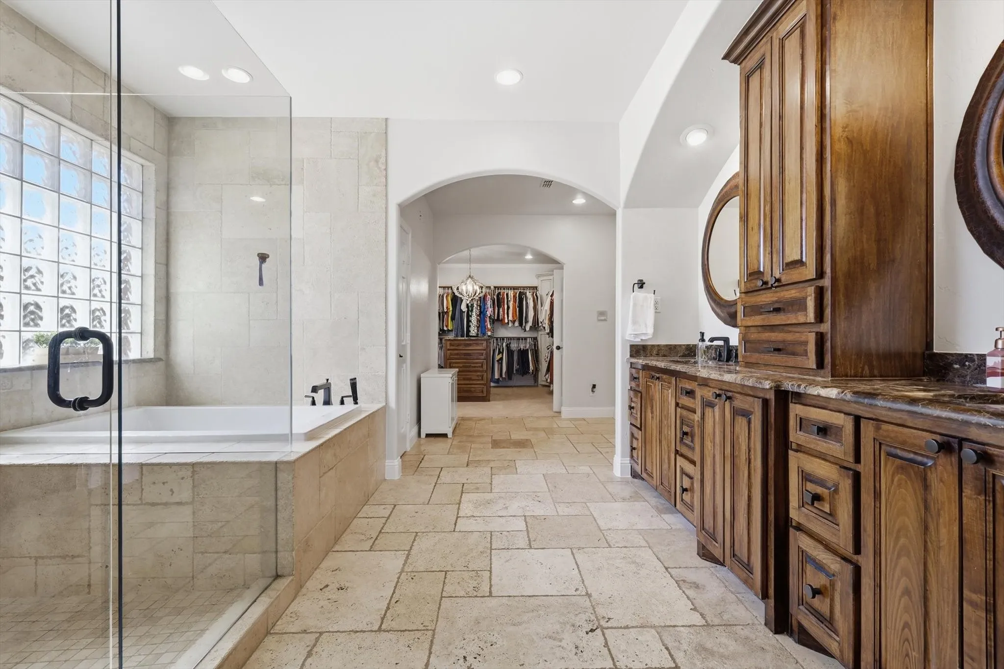 Single Family Residence For Sale in Collin County , 1001 Bridgeport Lane, Prosper, Texas 75078, 4 Bedroom, 3 Bathroom, 3 Garage spaces, 3,670 Sqft, built in 2005, Preowned, mls#21169549, Real Estate Agent in Prosper, Homes For Sale in Collin county, Homes For Sale in Prosper, Realtor in Prosper Texas, Real Estate Brokerage Independent Realty Texas, Luminita Cordes Realtor