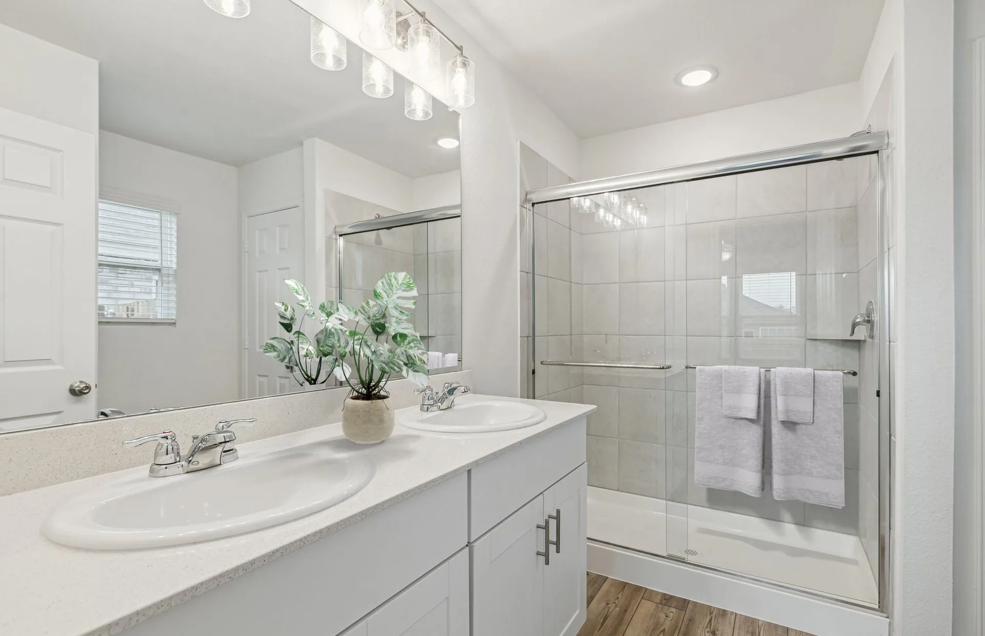 Owner's private bath *Model Representation*