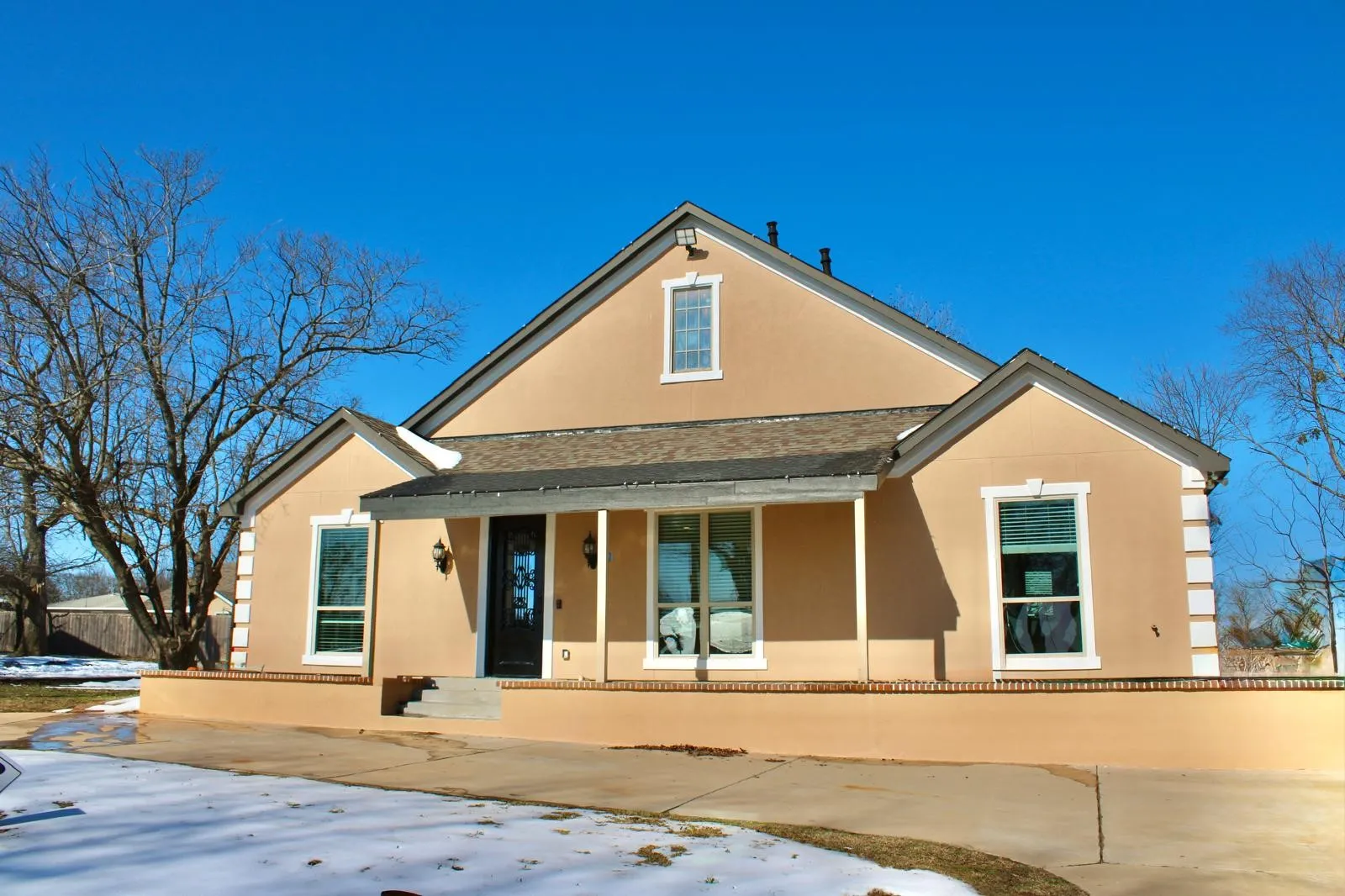 Single Family Residence For Sale in Grayson County , 722 Clements Avenue, Van Alstyne, Texas 75495, 6 Bedroom, 7 Bathroom, Garage spaces, 2,425 Sqft, built in 2022, mls#21167778, Real Estate Agent in Van Alstyne, Homes For Sale in Grayson county, Homes For Sale in Van Alstyne, Realtor in Van Alstyne Texas, Real Estate Brokerage Independent Realty Texas, Luminita Cordes Realtor