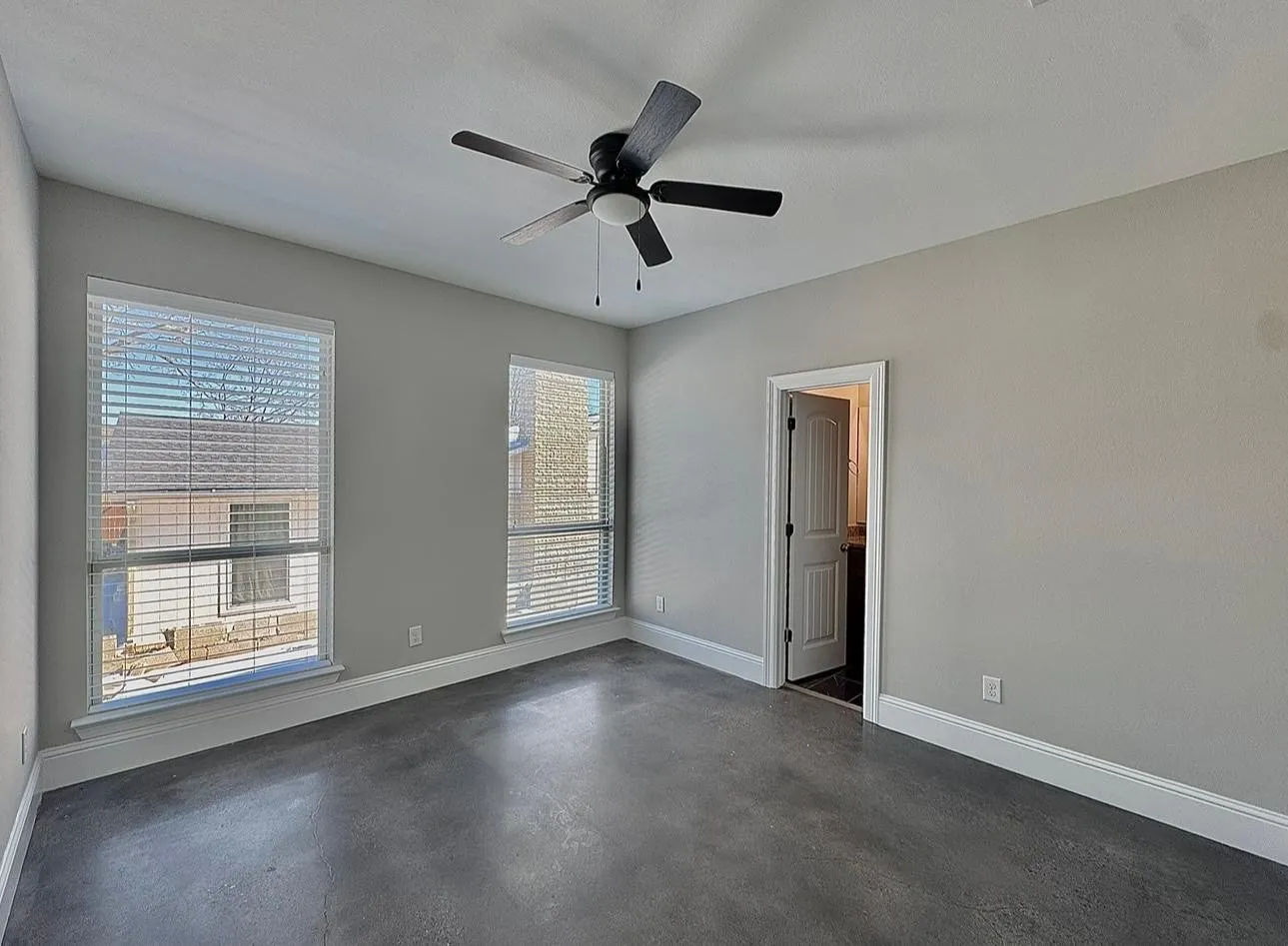 Single Family Residence For Sale in Grayson County , 722 Clements Avenue, Van Alstyne, Texas 75495, 6 Bedroom, 7 Bathroom, Garage spaces, 2,425 Sqft, built in 2022, mls#21167778, Real Estate Agent in Van Alstyne, Homes For Sale in Grayson county, Homes For Sale in Van Alstyne, Realtor in Van Alstyne Texas, Real Estate Brokerage Independent Realty Texas, Luminita Cordes Realtor