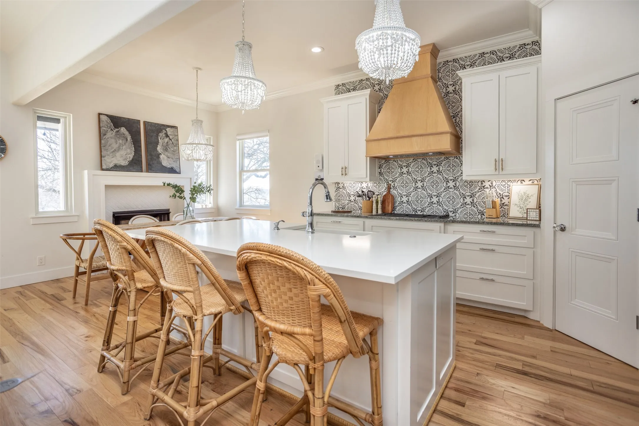 Single Family Residence For Sale in Cooke County , 104 Park Lane, Gainesville, Texas 76240, 3 Bedrooms, 2 Bathrooms, 2 Garage spaces, 1,501 Sqft, built in 2020, Price $759,000, mls#21169430, Real Estate Agent in Gainesville, Homes For Sale in Cooke county, Homes For Sale in Gainesville, Realtor in Gainesville Texas, Real Estate Brokerage Independent Realty Texas, Luminita Cordes Realtor