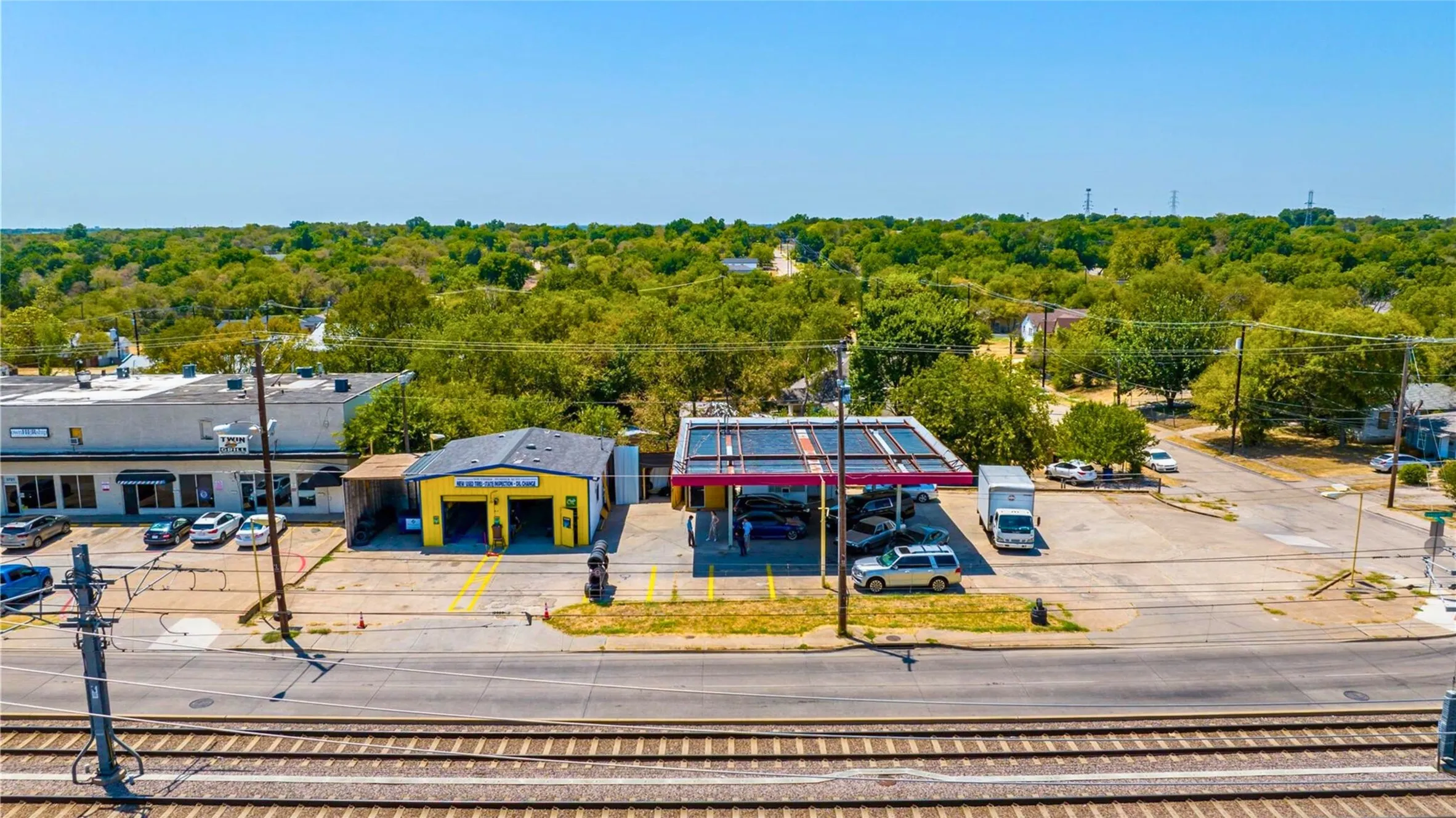 Retail For Sale in Dallas County , 3701 Lancaster Road, Dallas, Texas 75216, 0, 0, Garage spaces, 0 Sqft, built in 1976, Preowned, Price $599,000, mls#21170983, Real Estate Agent in Dallas, Homes For Sale in Dallas county, Homes For Sale in Dallas, Realtor in Dallas Texas, Real Estate Brokerage Independent Realty Texas, Luminita Cordes Realtor