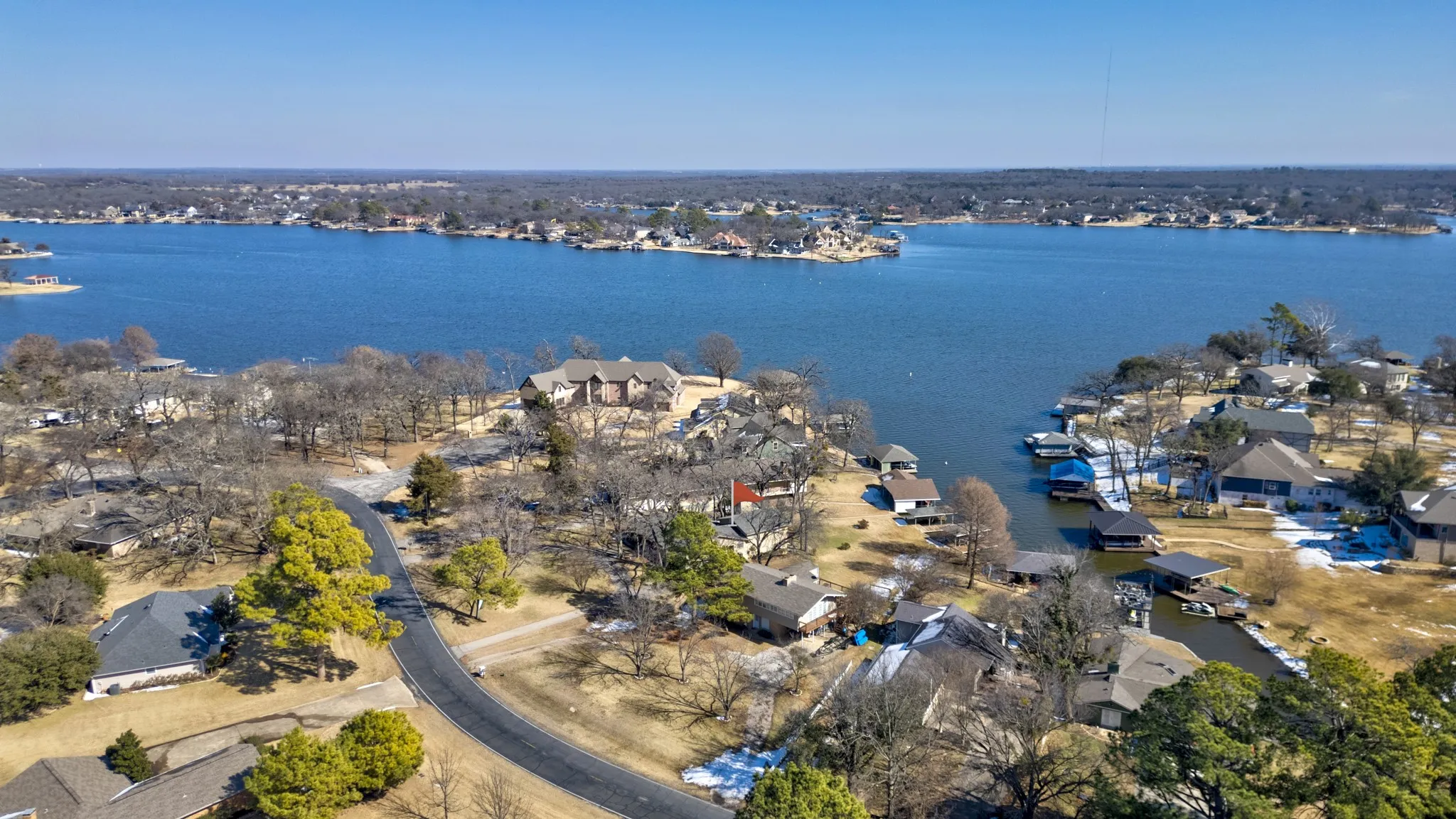 Single Family Residence For Sale in Cooke County , 207 Kiowa Drive W, Lake Kiowa, Texas 76240, 3 Bedroom, 3 Bathroom, 2 Garage spaces, 2,392 Sqft, built in 1975, Preowned, mls#21169655, Real Estate Agent in Lake Kiowa, Homes For Sale in Cooke county, Homes For Sale in Lake Kiowa, Realtor in Lake Kiowa Texas, Real Estate Brokerage Independent Realty Texas, Luminita Cordes Realtor