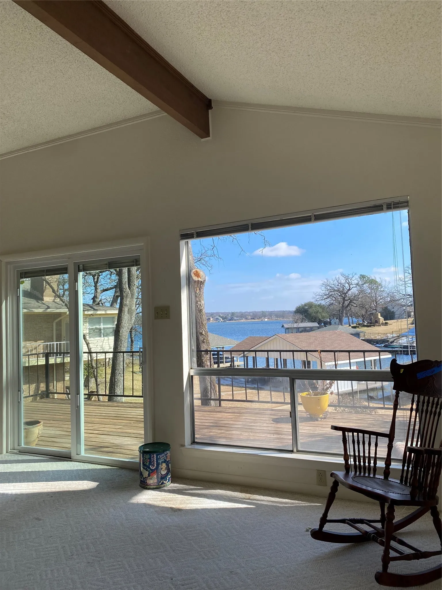 Single Family Residence For Sale in Cooke County , 207 Kiowa Drive W, Lake Kiowa, Texas 76240, 3 Bedroom, 3 Bathroom, 2 Garage spaces, 2,392 Sqft, built in 1975, Preowned, mls#21169655, Real Estate Agent in Lake Kiowa, Homes For Sale in Cooke county, Homes For Sale in Lake Kiowa, Realtor in Lake Kiowa Texas, Real Estate Brokerage Independent Realty Texas, Luminita Cordes Realtor