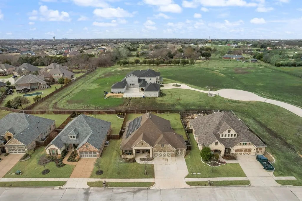 Single Family Residence For Sale in Collin County , 1635 Nancy Drive, Wylie, Texas 75098, 4 Bedroom, 3 Bathroom, 3 Garage spaces, 2,387 Sqft, built in 2018, Preowned, mls#21169857, Real Estate Agent in Wylie, Homes For Sale in Collin county, Homes For Sale in Wylie, Realtor in Wylie Texas, Real Estate Brokerage Independent Realty Texas, Luminita Cordes Realtor