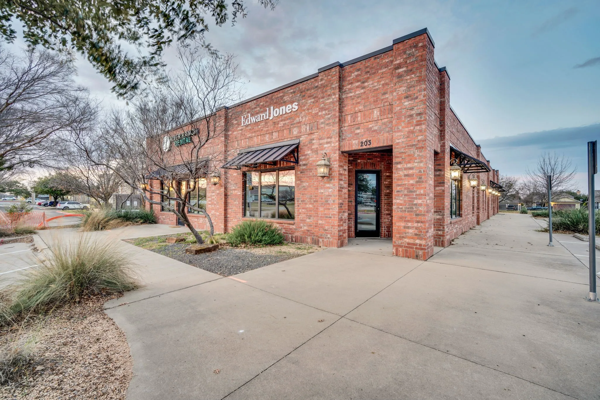 Office For Rent in Ellis County , 203 George Hopper Road 200, Midlothian, Texas 76065, 0, 0, Garage spaces, 1,150 Sqft, built in 2016, Preowned, mls#21170956, Real Estate Agent in Midlothian, Homes For Rent in Ellis county, Homes For Rent in Midlothian, Realtor in Midlothian Texas, Real Estate Brokerage Independent Realty Texas, Luminita Cordes Realtor