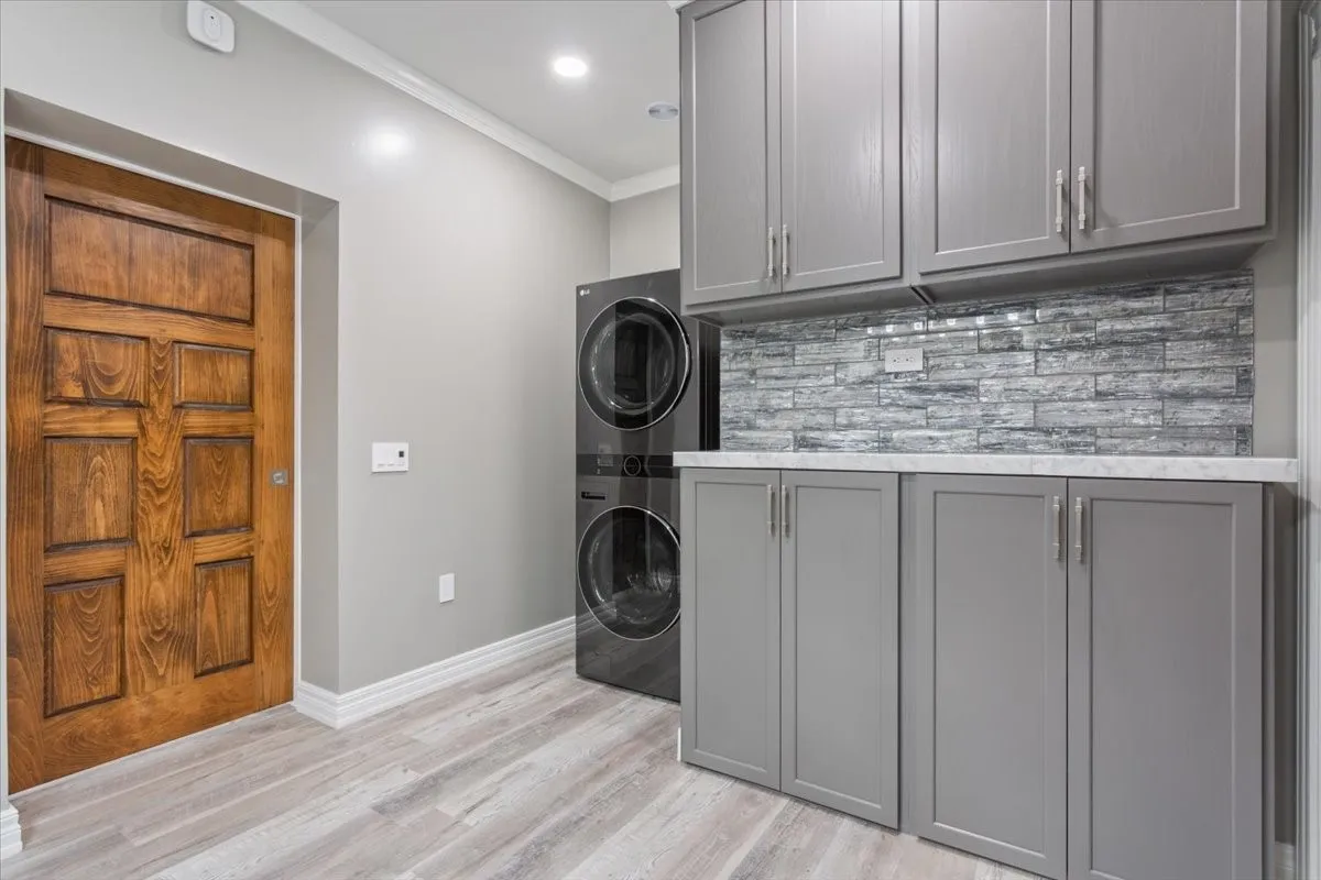 Townhouse For Sale in Bosque County , 202 N Avenue D, Clifton, Texas 76634, 1 Bedroom, 2 Bathroom, Garage spaces, 995 Sqft, built in 1920, mls#21170710, Real Estate Agent in Clifton, Homes For Sale in Bosque county, Homes For Sale in Clifton, Realtor in Clifton Texas, Real Estate Brokerage Independent Realty Texas, Luminita Cordes Realtor