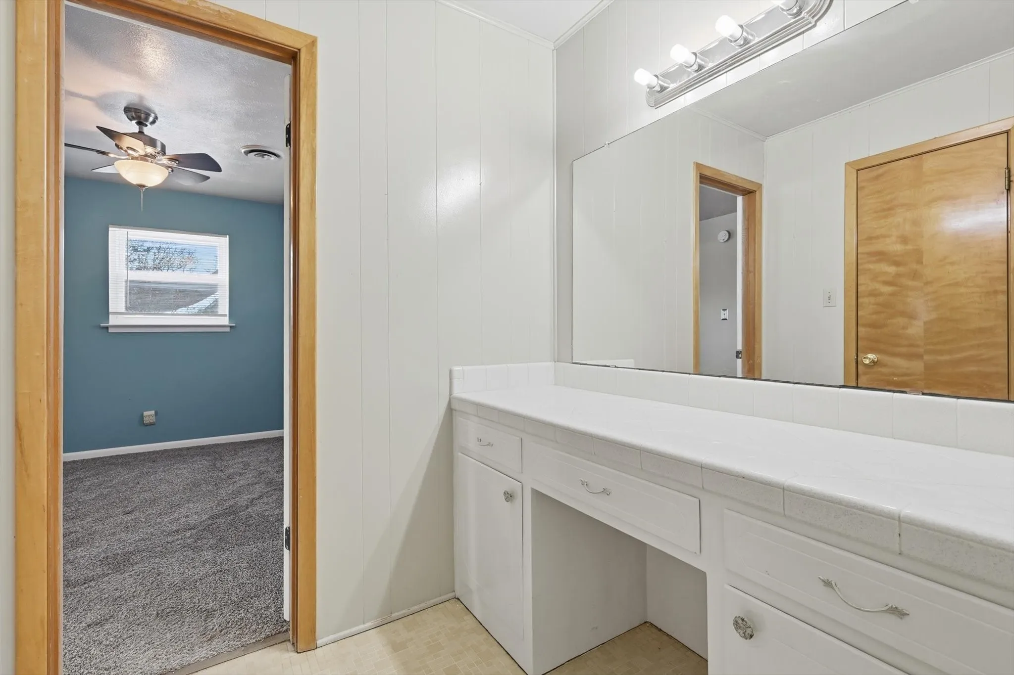 Single Family Residence For Sale in Denton County , 107 N 7th Street, Krum, Texas 76249, 3 Bedrooms, 2 Bathrooms, 2 Garage spaces, 1,416 Sqft, built in 1966, Preowned, Price $280,000, mls#21160601, Real Estate Agent in Krum, Homes For Sale in Denton county, Homes For Sale in Krum, Realtor in Krum Texas, Real Estate Brokerage Independent Realty Texas, Luminita Cordes Realtor