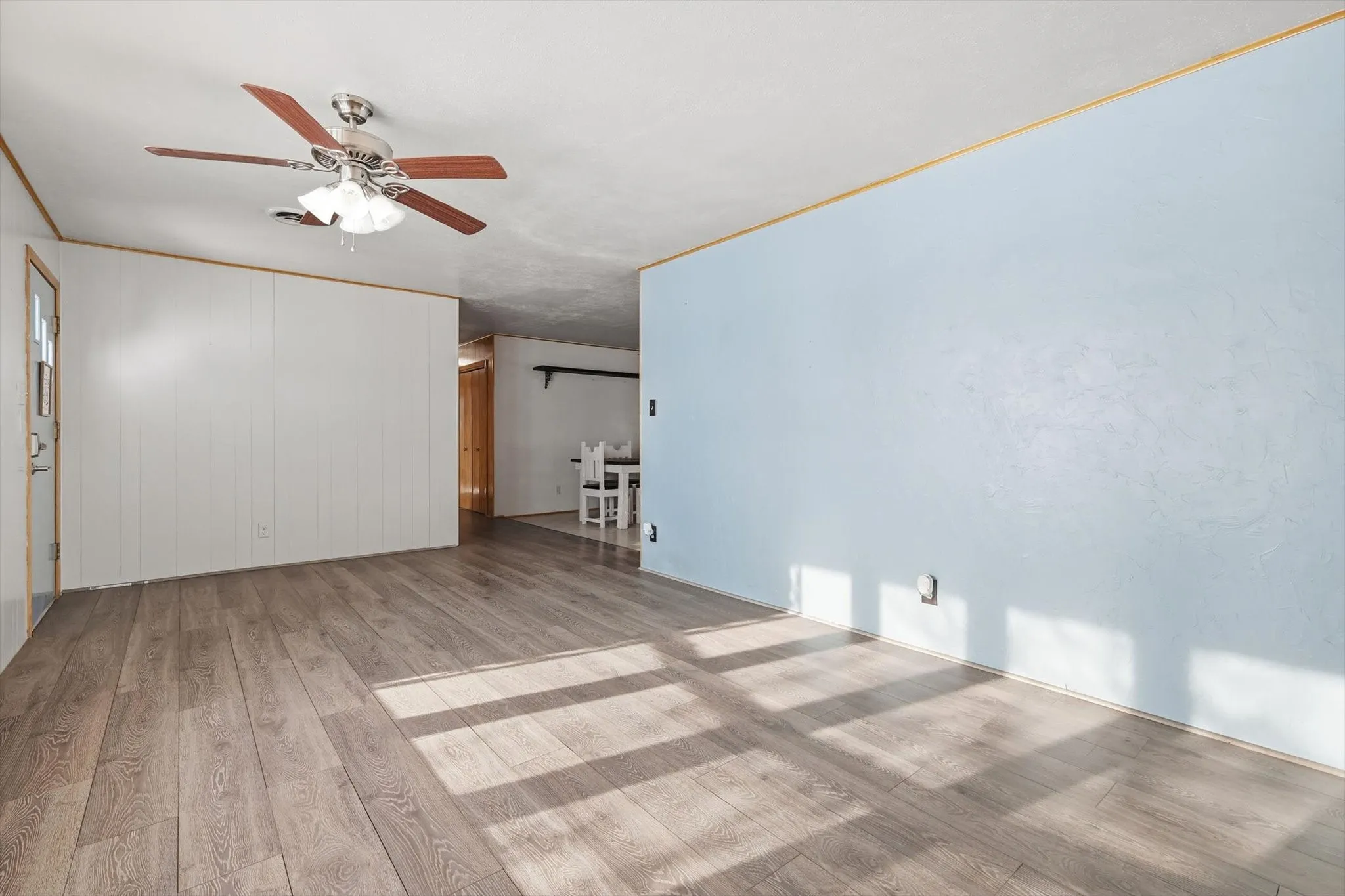 Single Family Residence For Sale in Denton County , 107 N 7th Street, Krum, Texas 76249, 3 Bedrooms, 2 Bathrooms, 2 Garage spaces, 1,416 Sqft, built in 1966, Preowned, Price $280,000, mls#21160601, Real Estate Agent in Krum, Homes For Sale in Denton county, Homes For Sale in Krum, Realtor in Krum Texas, Real Estate Brokerage Independent Realty Texas, Luminita Cordes Realtor