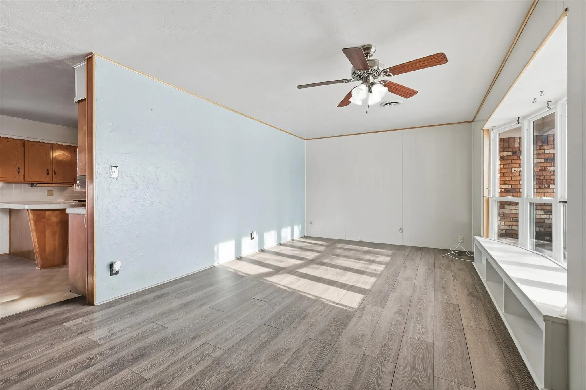 Single Family Residence For Sale in Denton County , 107 N 7th Street, Krum, Texas 76249, 3 Bedrooms, 2 Bathrooms, 2 Garage spaces, 1,416 Sqft, built in 1966, Preowned, Price $280,000, mls#21160601, Real Estate Agent in Krum, Homes For Sale in Denton county, Homes For Sale in Krum, Realtor in Krum Texas, Real Estate Brokerage Independent Realty Texas, Luminita Cordes Realtor