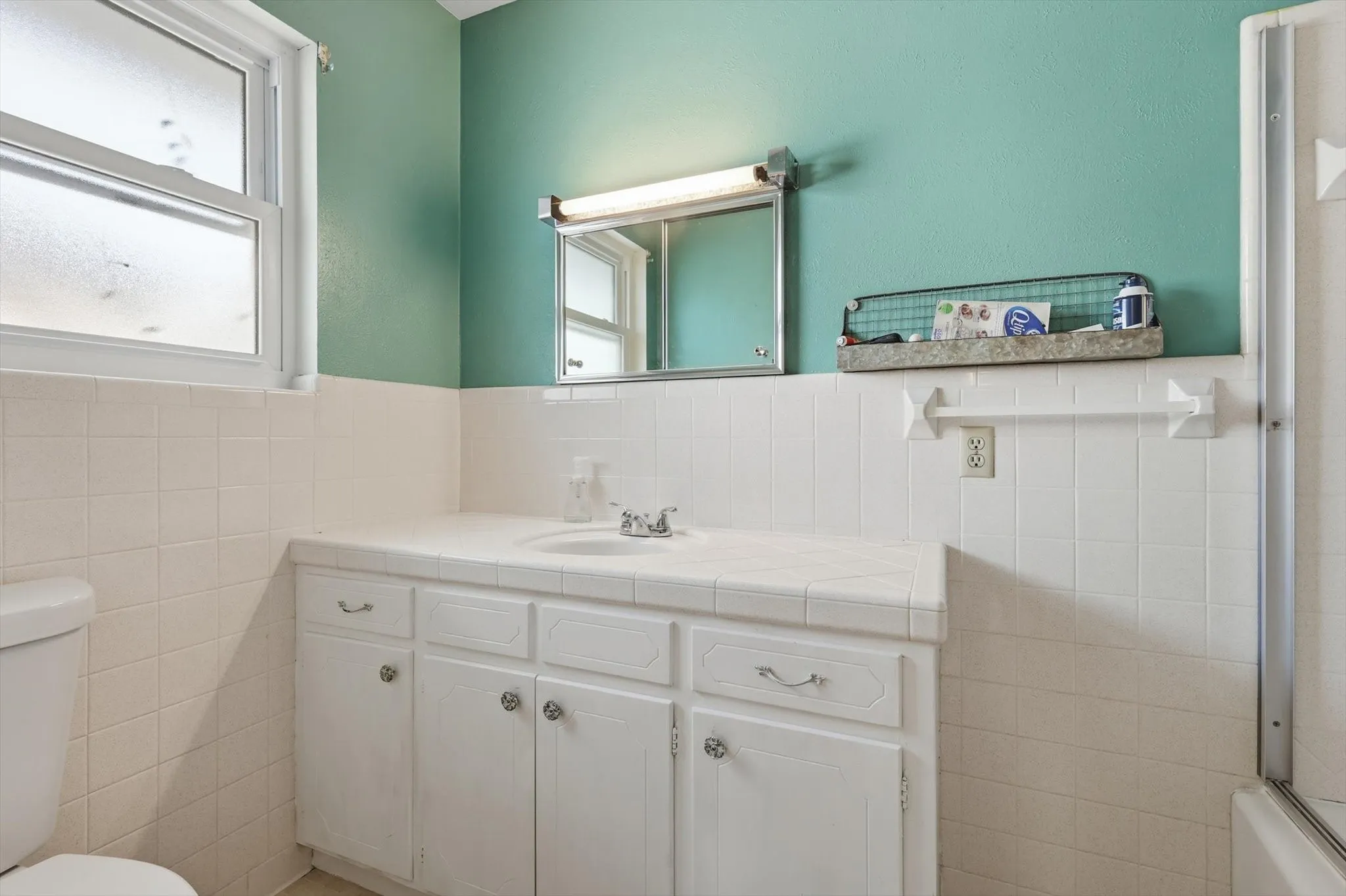 Single Family Residence For Sale in Denton County , 107 N 7th Street, Krum, Texas 76249, 3 Bedrooms, 2 Bathrooms, 2 Garage spaces, 1,416 Sqft, built in 1966, Preowned, Price $280,000, mls#21160601, Real Estate Agent in Krum, Homes For Sale in Denton county, Homes For Sale in Krum, Realtor in Krum Texas, Real Estate Brokerage Independent Realty Texas, Luminita Cordes Realtor