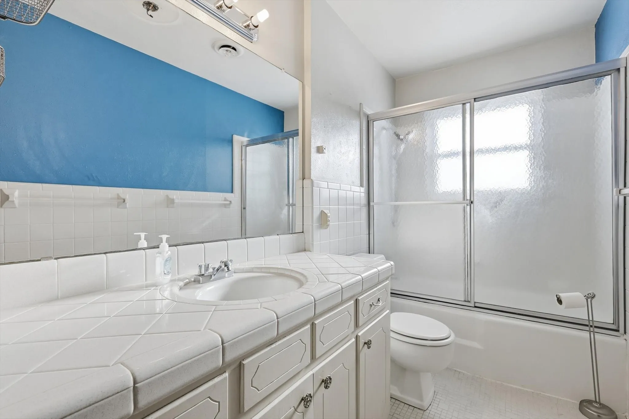 Single Family Residence For Sale in Denton County , 107 N 7th Street, Krum, Texas 76249, 3 Bedrooms, 2 Bathrooms, 2 Garage spaces, 1,416 Sqft, built in 1966, Preowned, Price $280,000, mls#21160601, Real Estate Agent in Krum, Homes For Sale in Denton county, Homes For Sale in Krum, Realtor in Krum Texas, Real Estate Brokerage Independent Realty Texas, Luminita Cordes Realtor