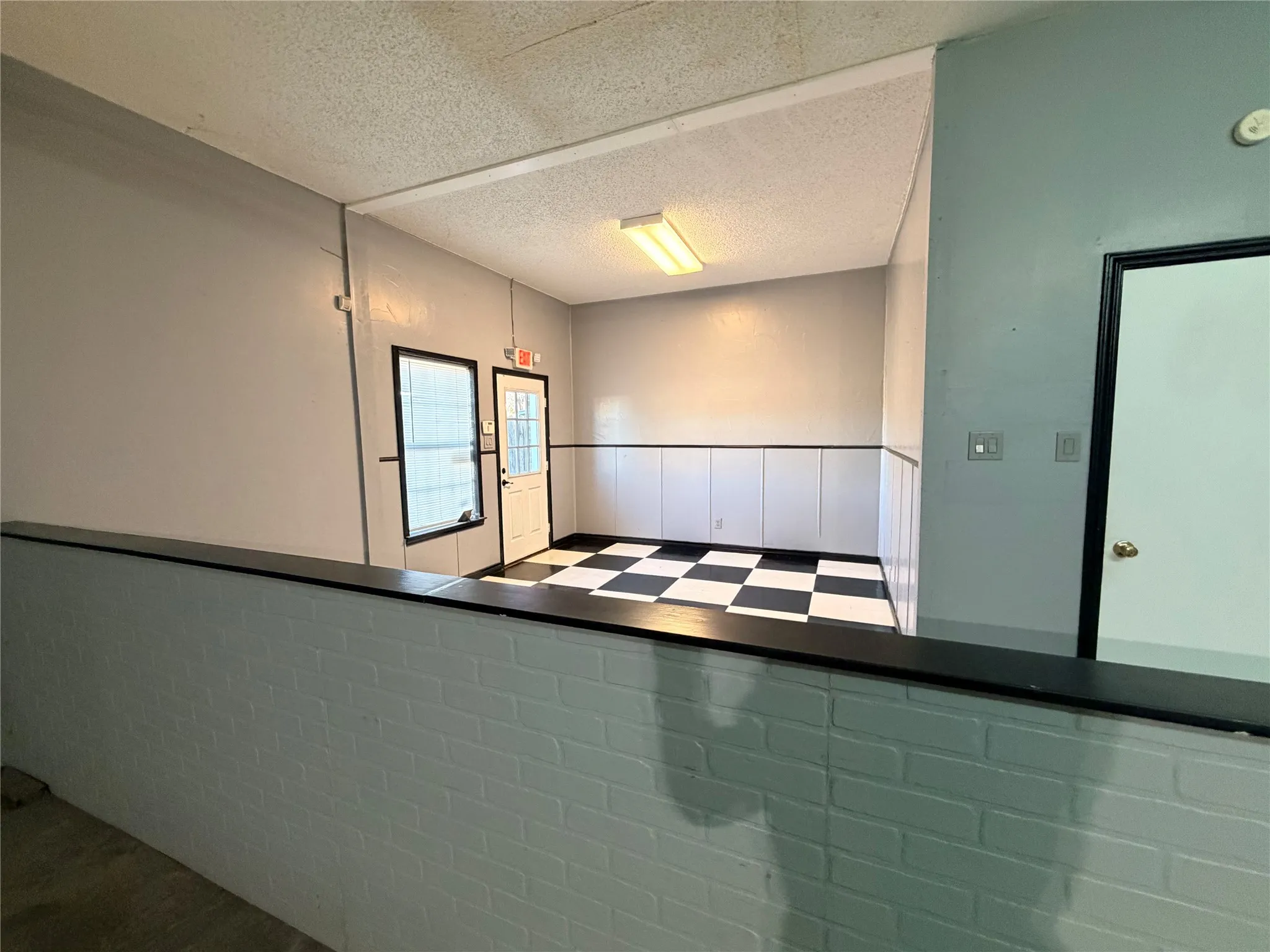 Business For Rent in Denton County , 730 Wainwright Street, Denton, Texas 76201, 0, 0, Garage spaces, 1,472 Sqft, built in 1956, Preowned, Price $1,595, mls#21111893, Real Estate Agent in Denton, Homes For Rent in Denton county, Homes For Rent in Denton, Realtor in Denton Texas, Real Estate Brokerage Independent Realty Texas, Luminita Cordes Realtor