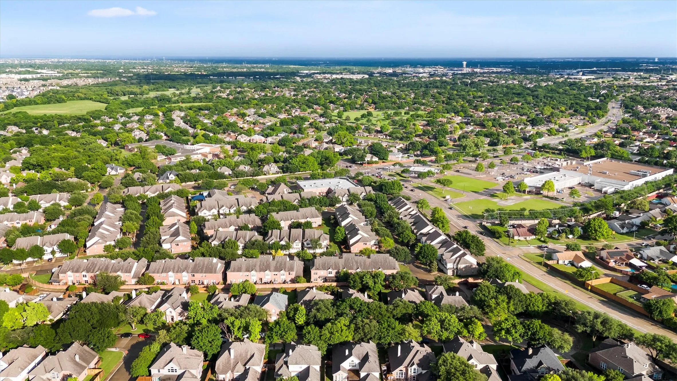 Townhouse For Sale in Collin County , 834 Apple Hill Drive, Allen, Texas 75013, 2 Bedrooms, 3 Bathrooms, 2 Garage spaces, 1,765 Sqft, built in 2007, Preowned, Price $333,000, mls#21171232, Real Estate Agent in Allen, Homes For Sale in Collin county, Homes For Sale in Allen, Realtor in Allen Texas, Real Estate Brokerage Independent Realty Texas, Luminita Cordes Realtor