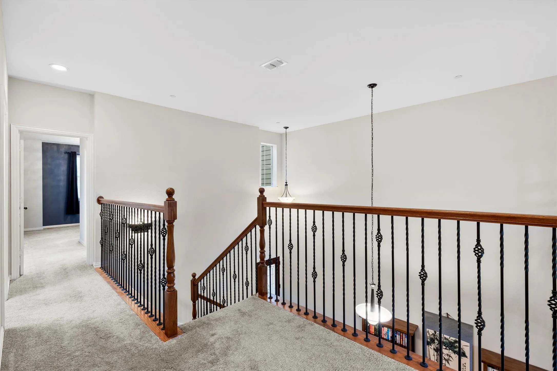 Townhouse For Sale in Collin County , 834 Apple Hill Drive, Allen, Texas 75013, 2 Bedrooms, 3 Bathrooms, 2 Garage spaces, 1,765 Sqft, built in 2007, Preowned, Price $333,000, mls#21171232, Real Estate Agent in Allen, Homes For Sale in Collin county, Homes For Sale in Allen, Realtor in Allen Texas, Real Estate Brokerage Independent Realty Texas, Luminita Cordes Realtor