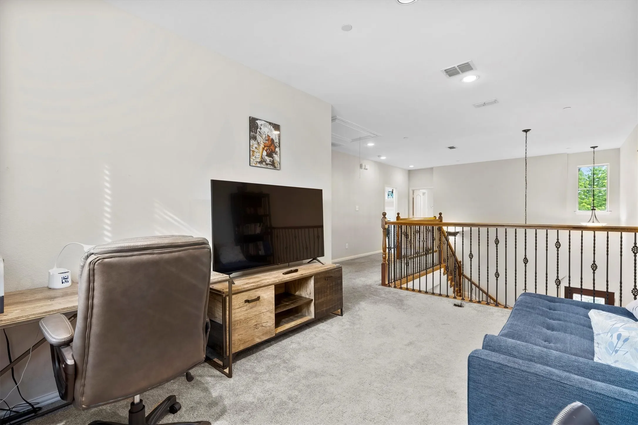 Townhouse For Sale in Collin County , 834 Apple Hill Drive, Allen, Texas 75013, 2 Bedrooms, 3 Bathrooms, 2 Garage spaces, 1,765 Sqft, built in 2007, Preowned, Price $333,000, mls#21171232, Real Estate Agent in Allen, Homes For Sale in Collin county, Homes For Sale in Allen, Realtor in Allen Texas, Real Estate Brokerage Independent Realty Texas, Luminita Cordes Realtor