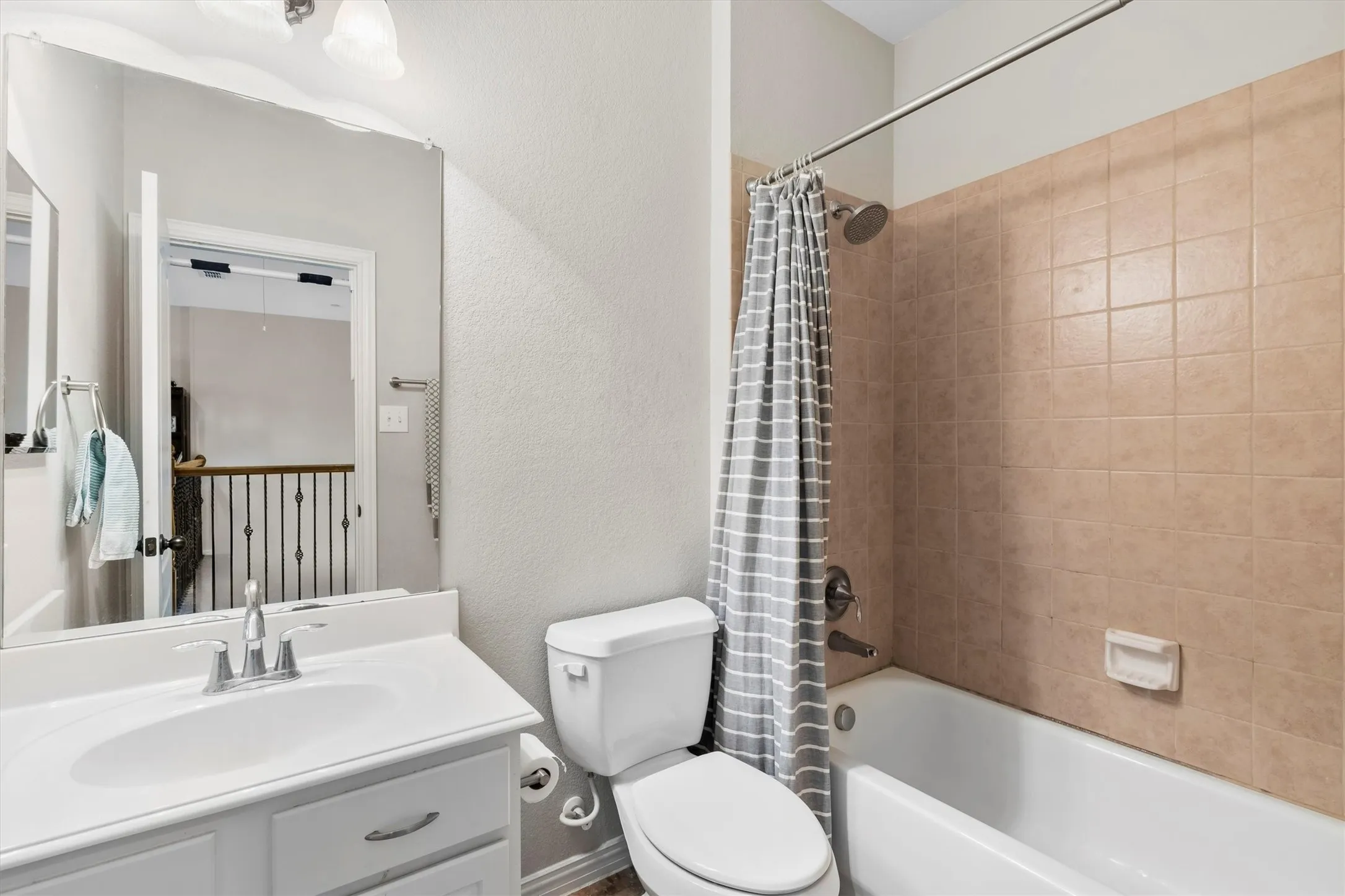 Townhouse For Sale in Collin County , 834 Apple Hill Drive, Allen, Texas 75013, 2 Bedrooms, 3 Bathrooms, 2 Garage spaces, 1,765 Sqft, built in 2007, Preowned, Price $333,000, mls#21171232, Real Estate Agent in Allen, Homes For Sale in Collin county, Homes For Sale in Allen, Realtor in Allen Texas, Real Estate Brokerage Independent Realty Texas, Luminita Cordes Realtor