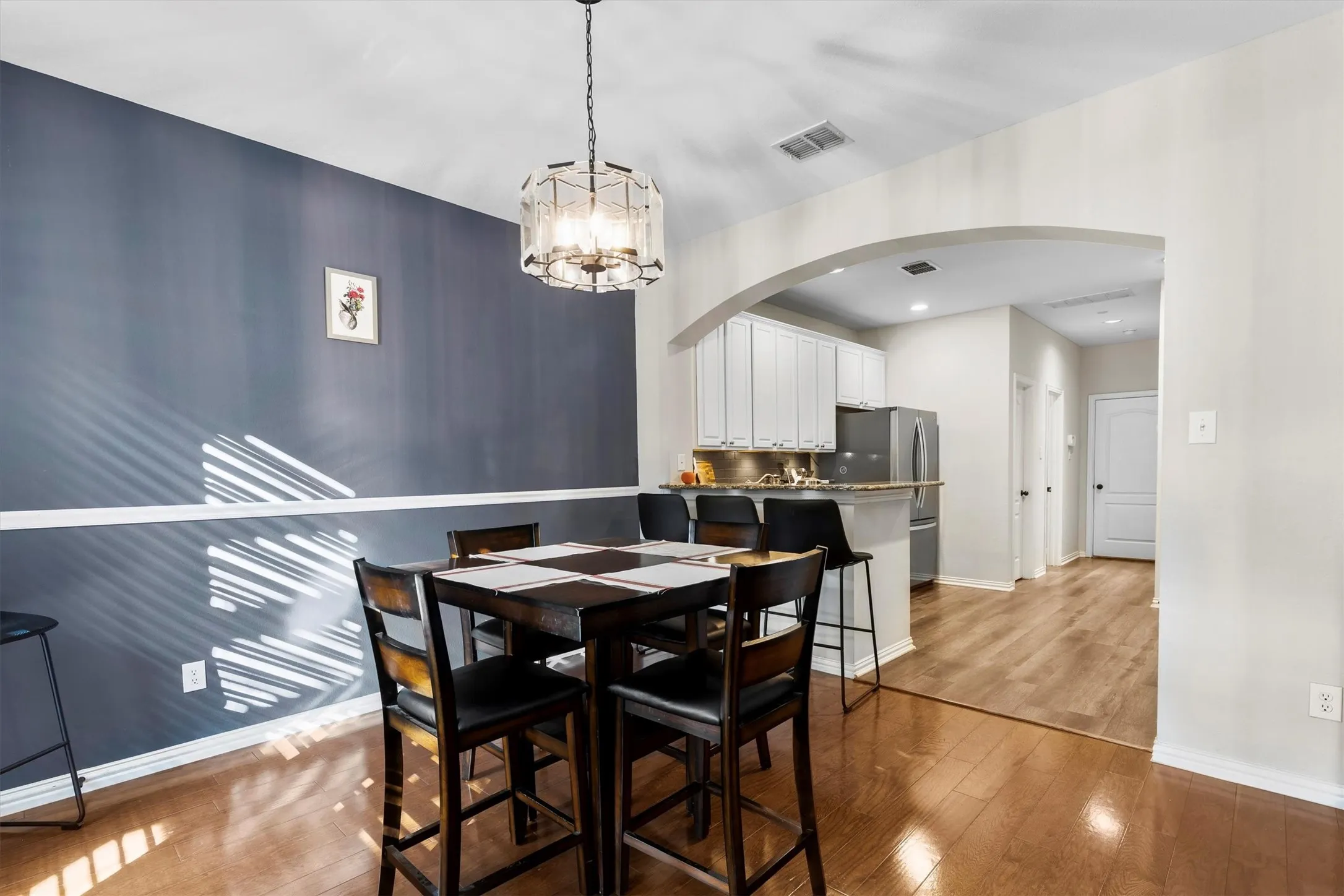 Townhouse For Sale in Collin County , 834 Apple Hill Drive, Allen, Texas 75013, 2 Bedrooms, 3 Bathrooms, 2 Garage spaces, 1,765 Sqft, built in 2007, Preowned, Price $333,000, mls#21171232, Real Estate Agent in Allen, Homes For Sale in Collin county, Homes For Sale in Allen, Realtor in Allen Texas, Real Estate Brokerage Independent Realty Texas, Luminita Cordes Realtor