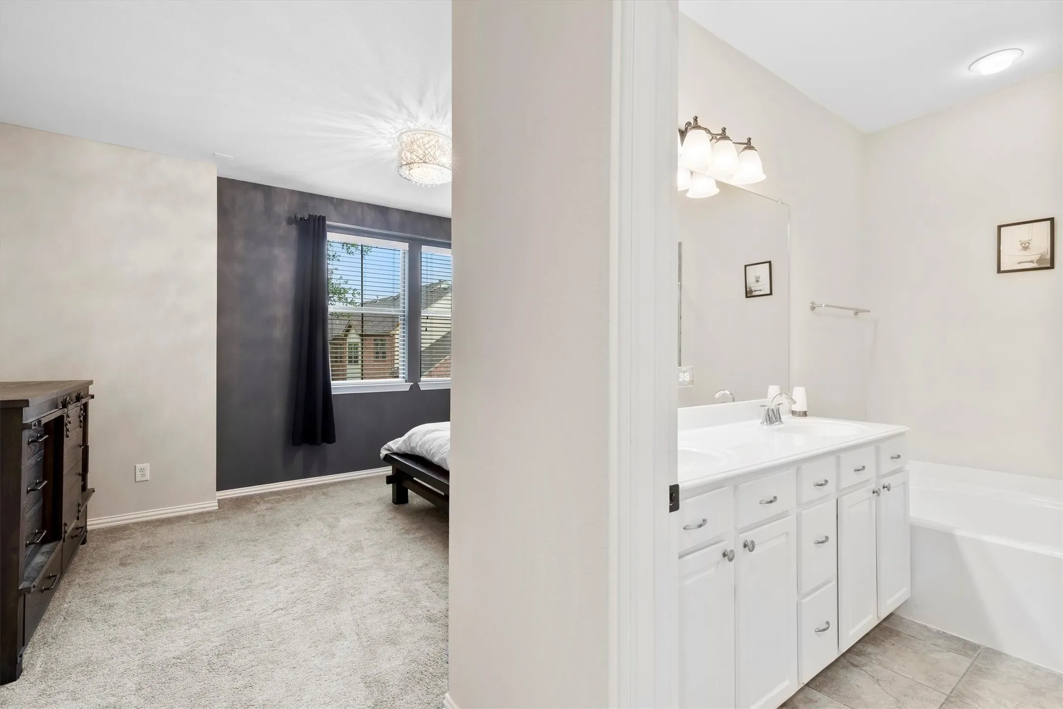 Townhouse For Sale in Collin County , 834 Apple Hill Drive, Allen, Texas 75013, 2 Bedrooms, 3 Bathrooms, 2 Garage spaces, 1,765 Sqft, built in 2007, Preowned, Price $333,000, mls#21171232, Real Estate Agent in Allen, Homes For Sale in Collin county, Homes For Sale in Allen, Realtor in Allen Texas, Real Estate Brokerage Independent Realty Texas, Luminita Cordes Realtor